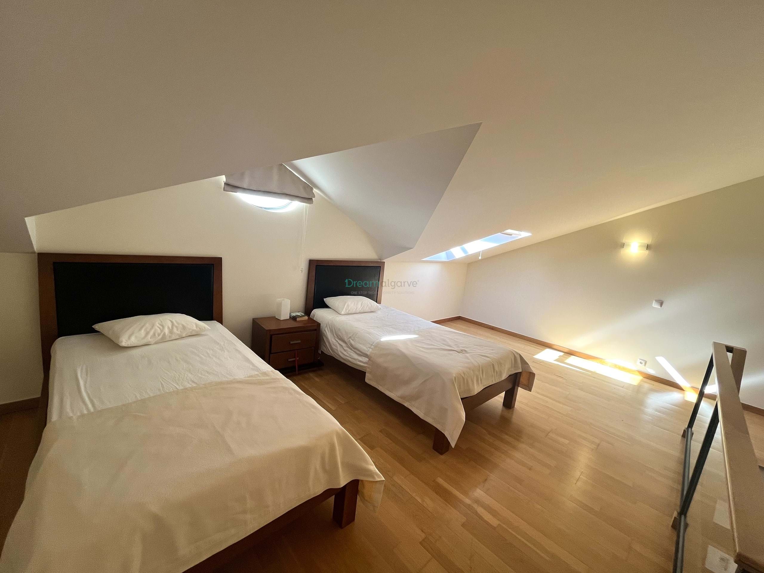 2 Bed, 1 Bath, ApartmentFor Sale, Lagos, Faro, 8600-128