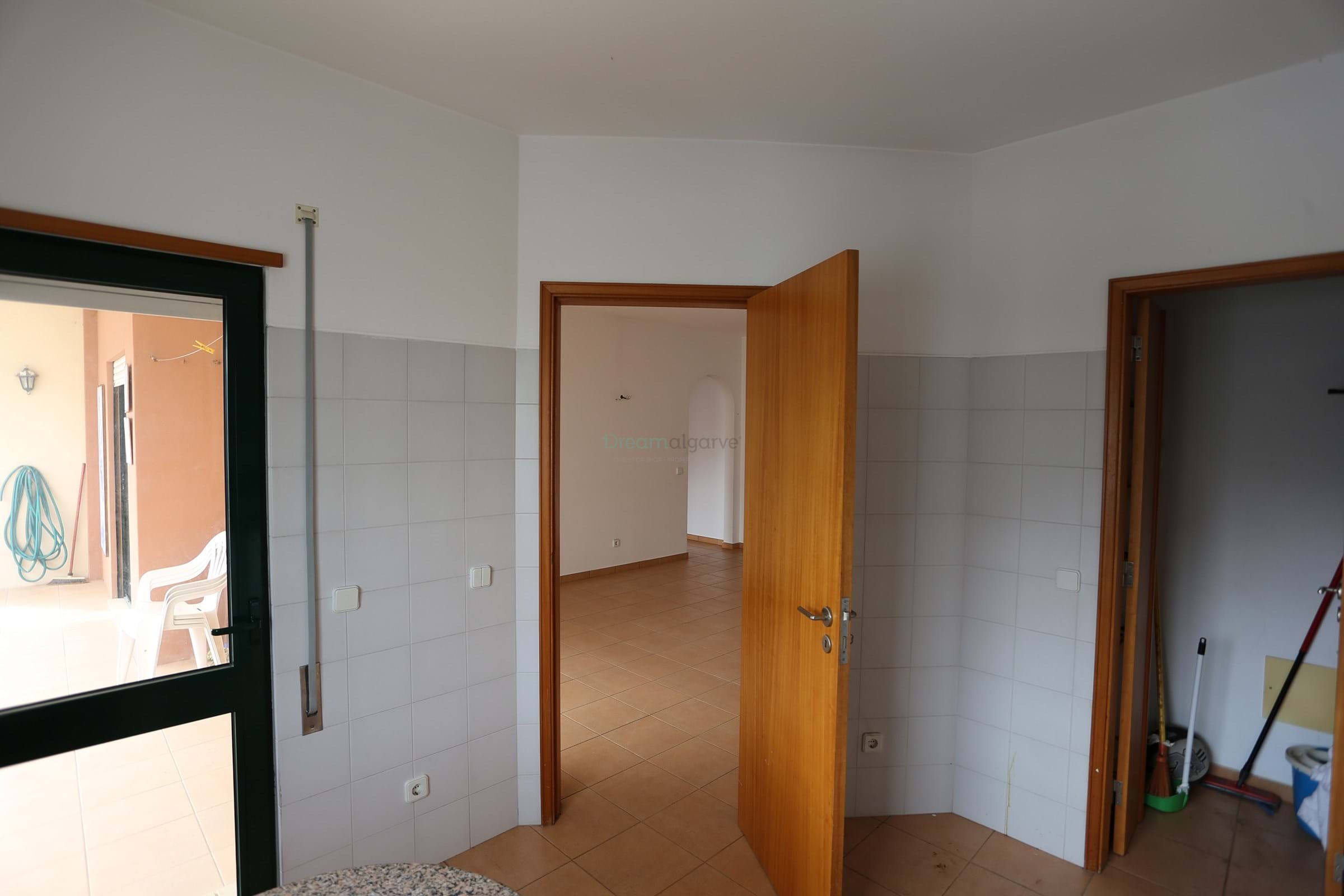 2 Bed, 1 Bath, ApartmentFor Sale, Lagos, Faro, 8600-502