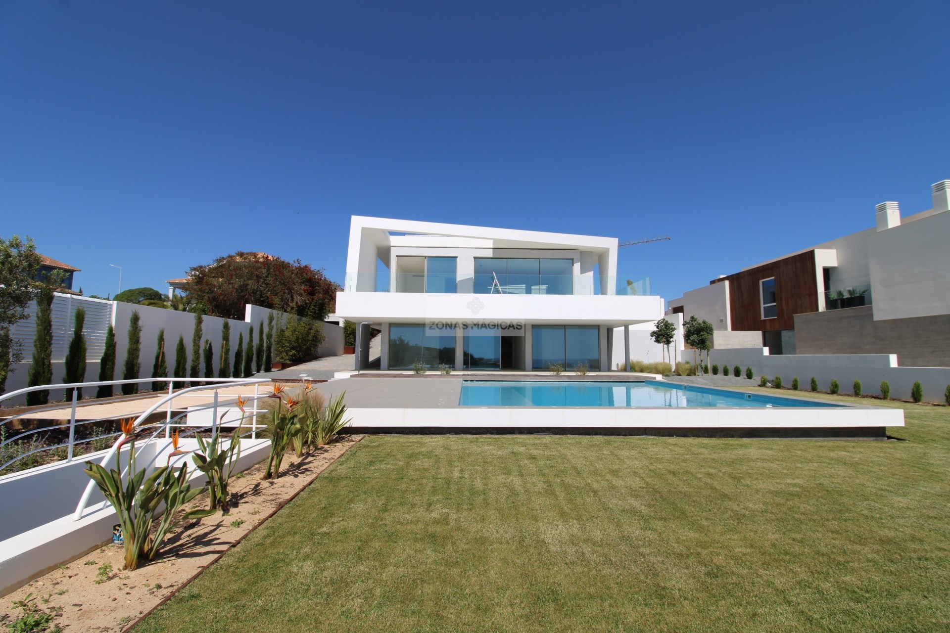 4 Bed, 6 Bath, HouseFor Sale, Lagos, Faro, 8600