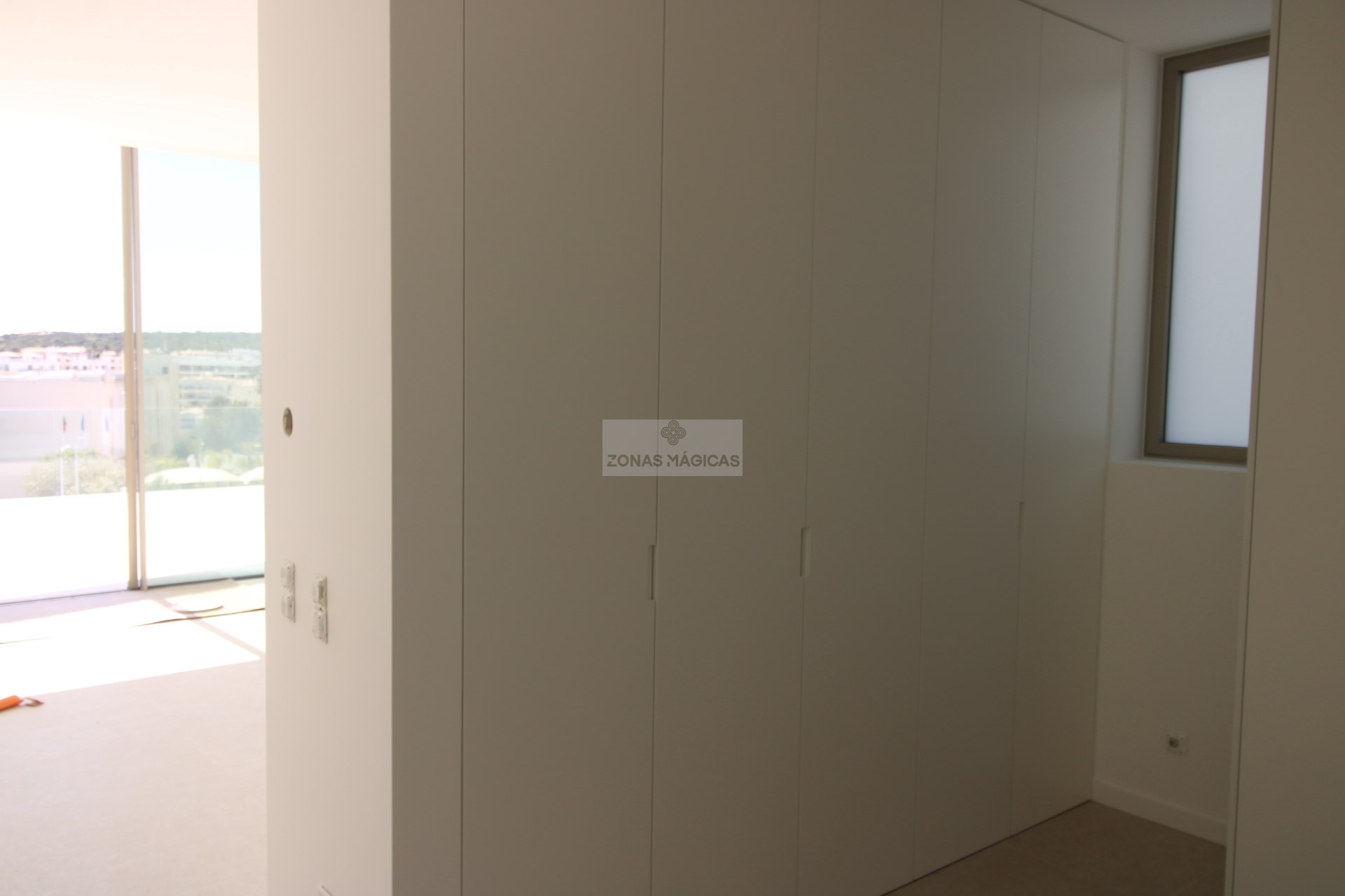 4 Bed, 6 Bath, HouseFor Sale, Lagos, Faro, 8600