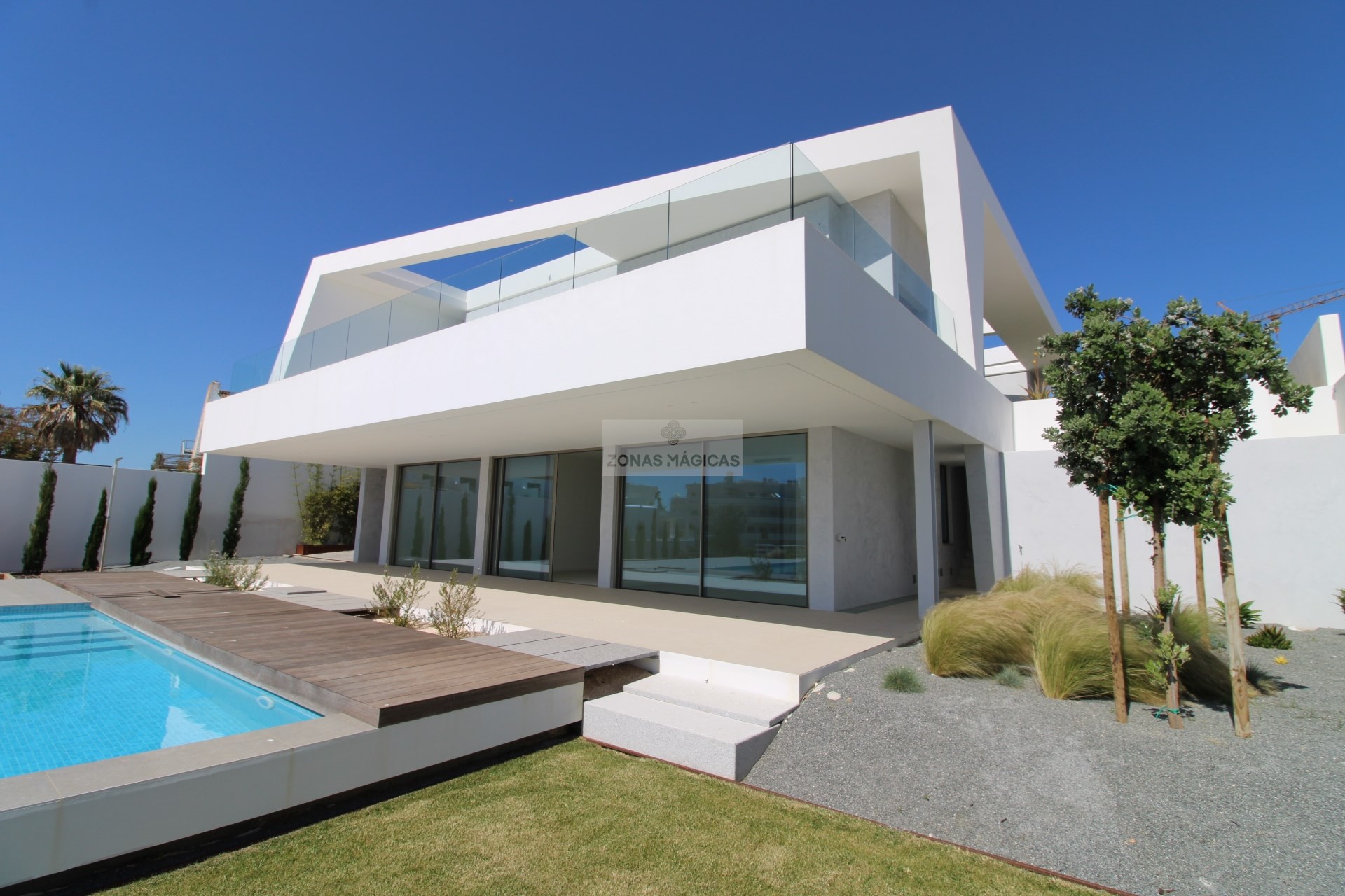 4 Bed, 6 Bath, HouseFor Sale, Lagos, Faro, 8600