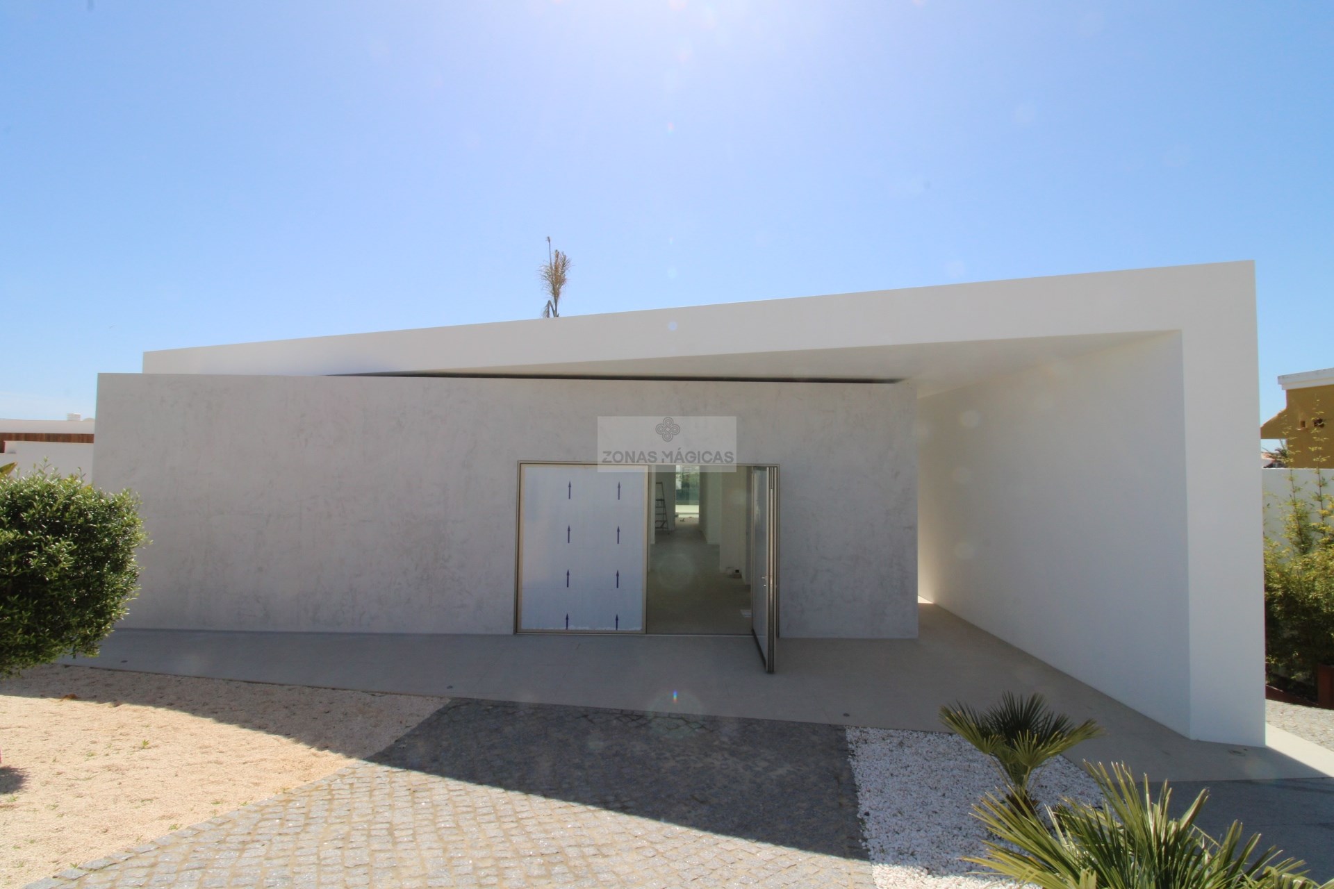 4 Bed, 6 Bath, HouseFor Sale, Lagos, Faro, 8600