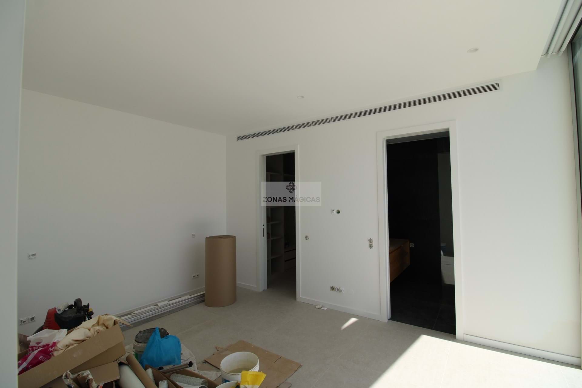 4 Bed, 6 Bath, HouseFor Sale, Lagos, Faro, 8600