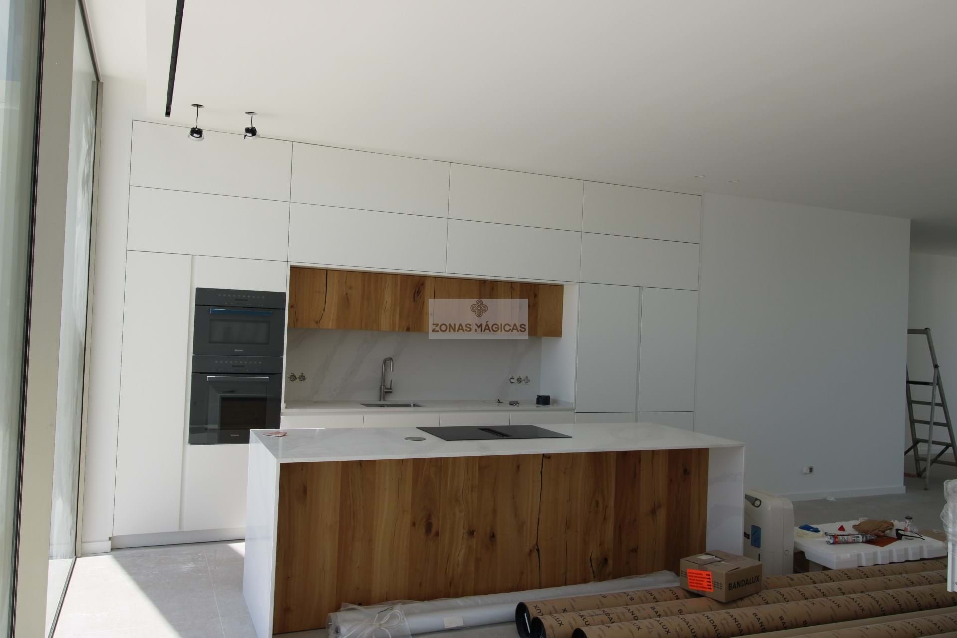 4 Bed, 6 Bath, HouseFor Sale, Lagos, Faro, 8600