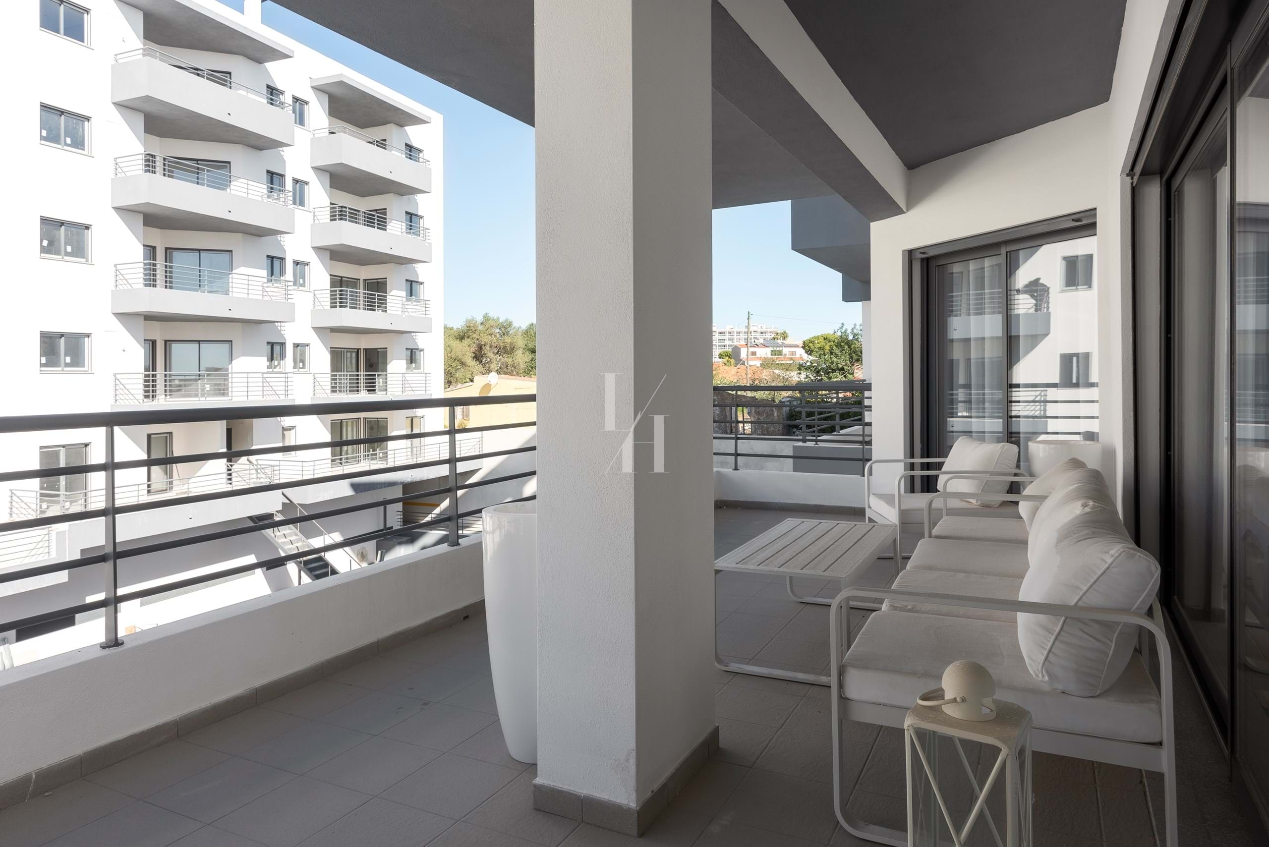 3 Bed, 2 Bath, ApartmentFor Sale, Olhão, Faro, 8700-203