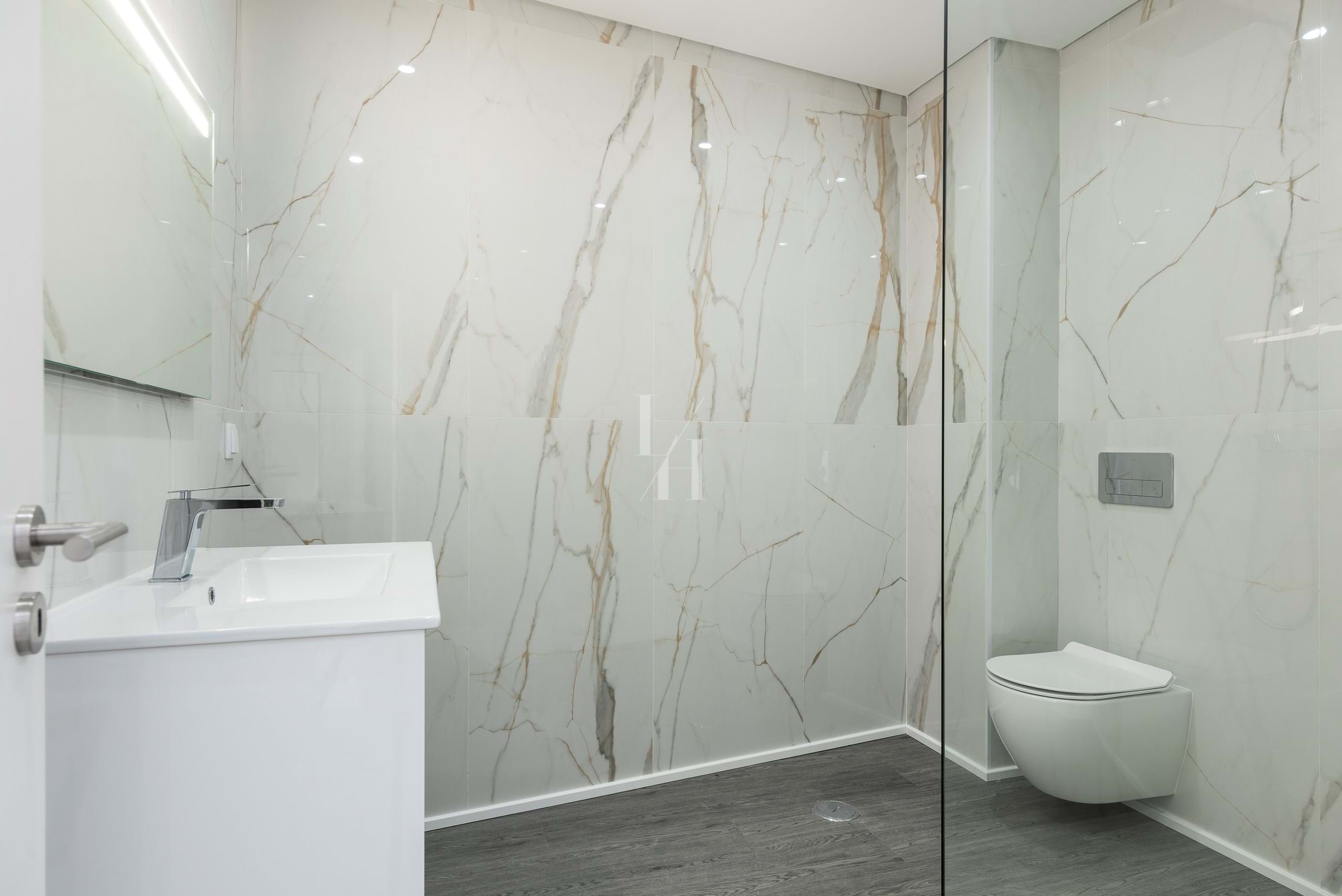 3 Bed, 2 Bath, ApartmentFor Sale, Olhão, Faro, 8700-203