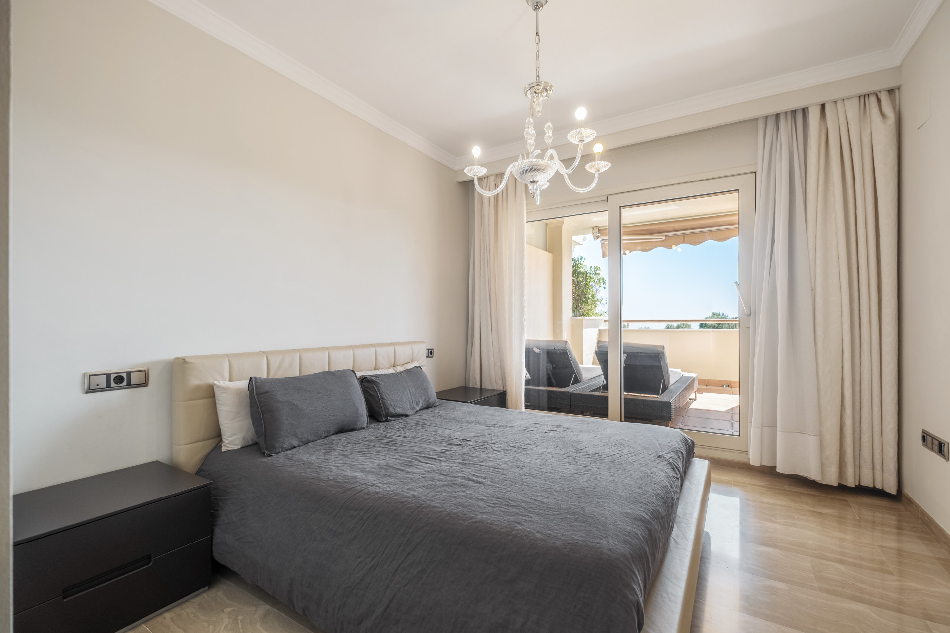 3 Bed, 2 Bath, ApartmentFor Sale, Marbella, Malaga