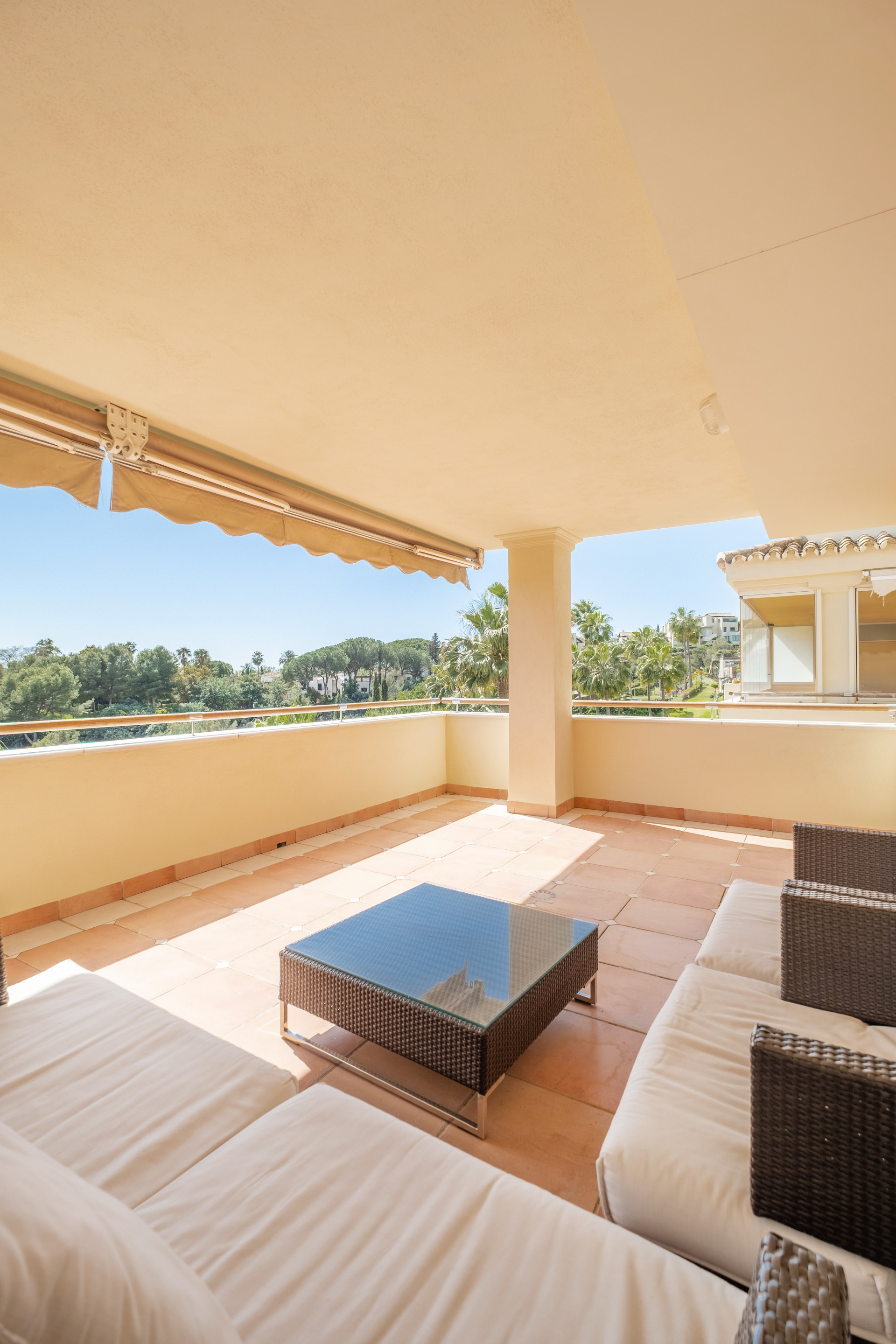 3 Bed, 2 Bath, ApartmentFor Sale, Marbella, Malaga