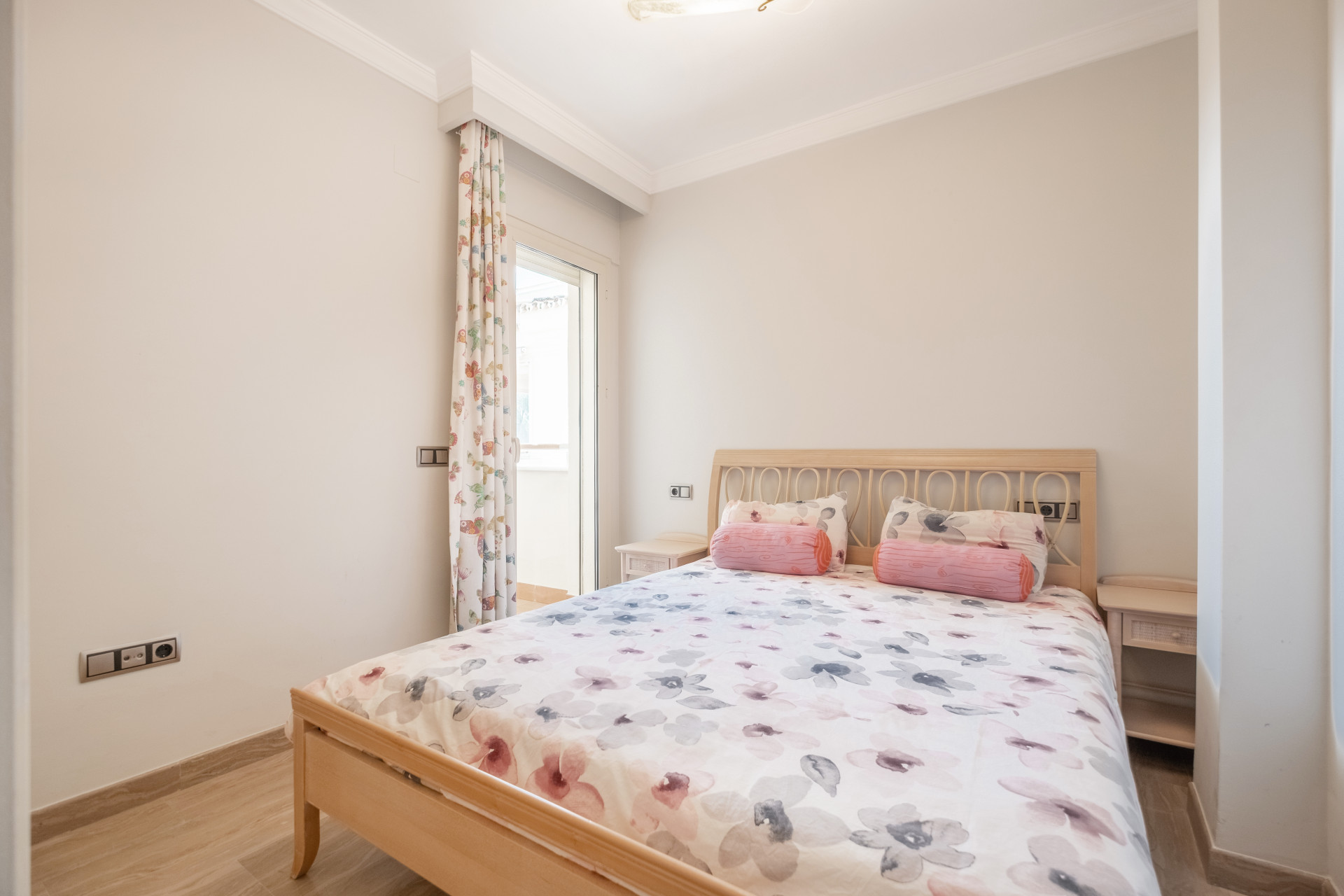 3 Bed, 2 Bath, ApartmentFor Sale, Marbella, Malaga