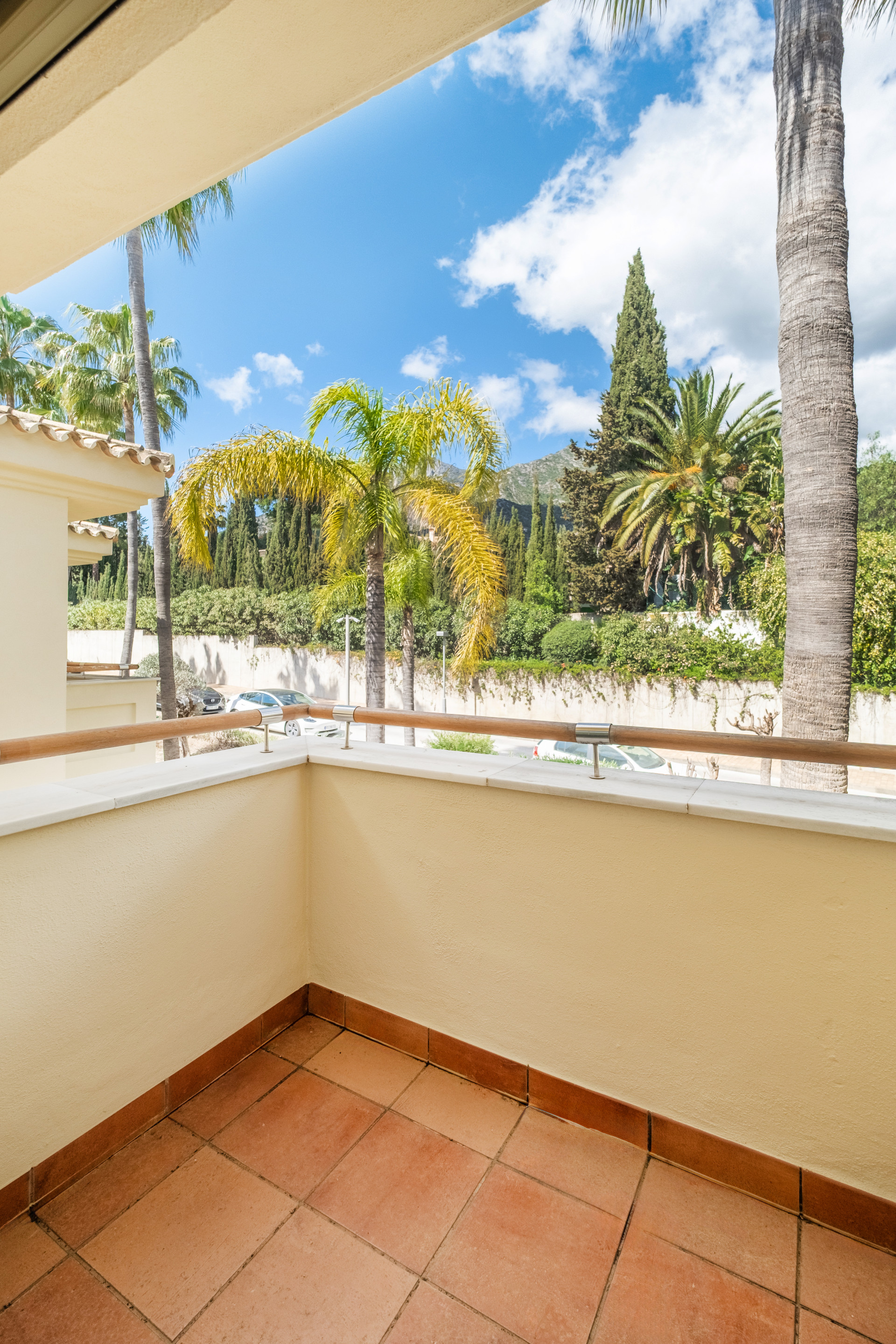 3 Bed, 2 Bath, ApartmentFor Sale, Marbella, Malaga