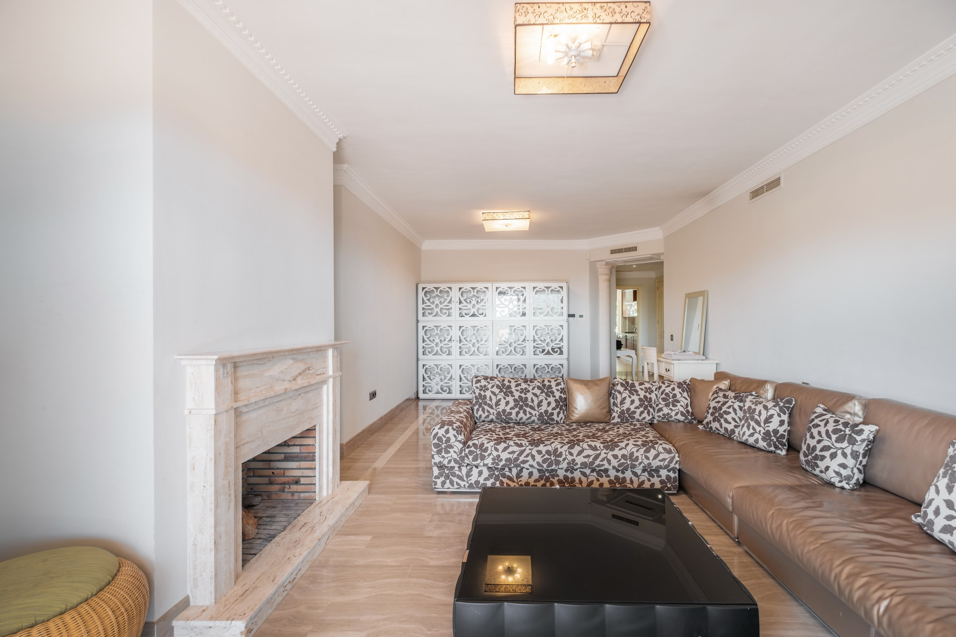 3 Bed, 2 Bath, ApartmentFor Sale, Marbella, Malaga