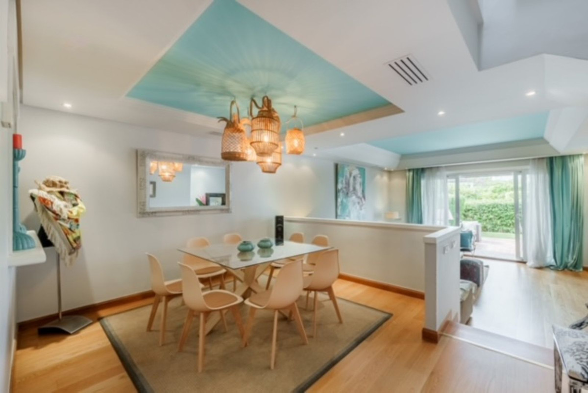 4 Bed, 4 Bath, HouseFor Sale, Estepona, Malaga