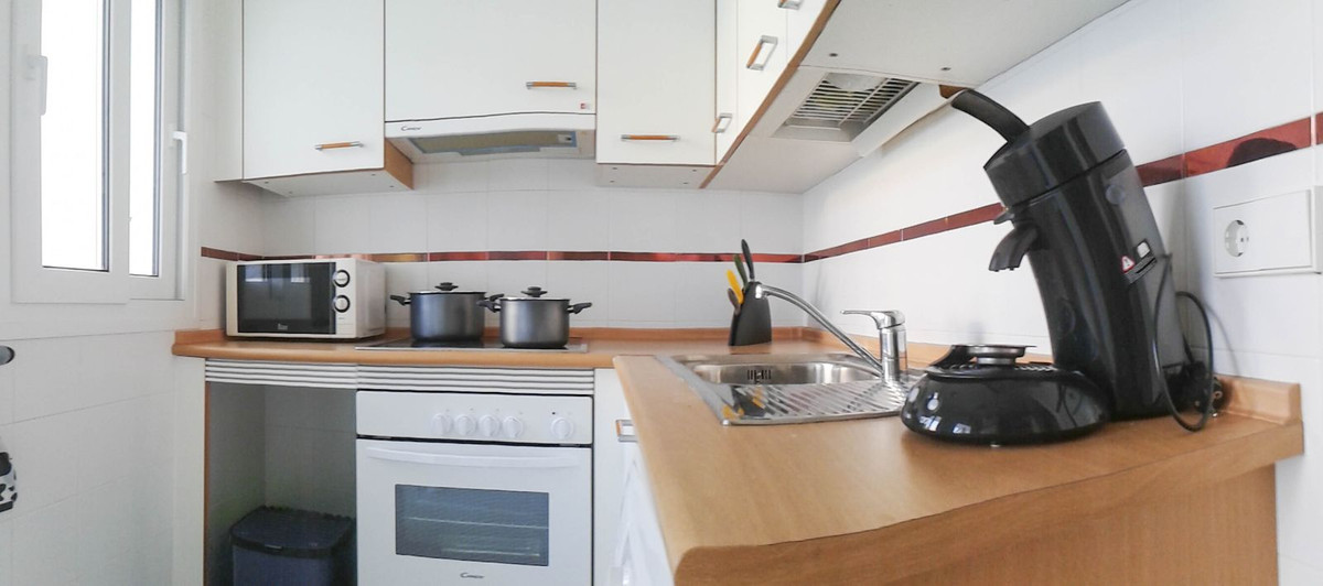 1 Bed, 1 Bath, ApartmentFor Sale, San Luis de Sabinillas, Malaga
