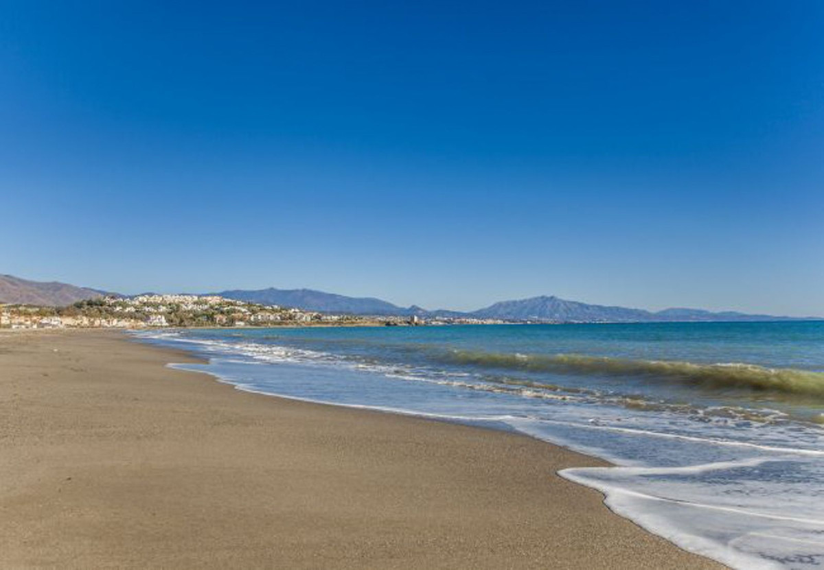 1 Bed, 1 Bath, ApartmentFor Sale, San Luis de Sabinillas, Malaga