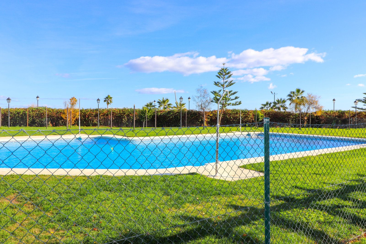 1 Bed, 1 Bath, ApartmentFor Sale, San Luis de Sabinillas, Malaga