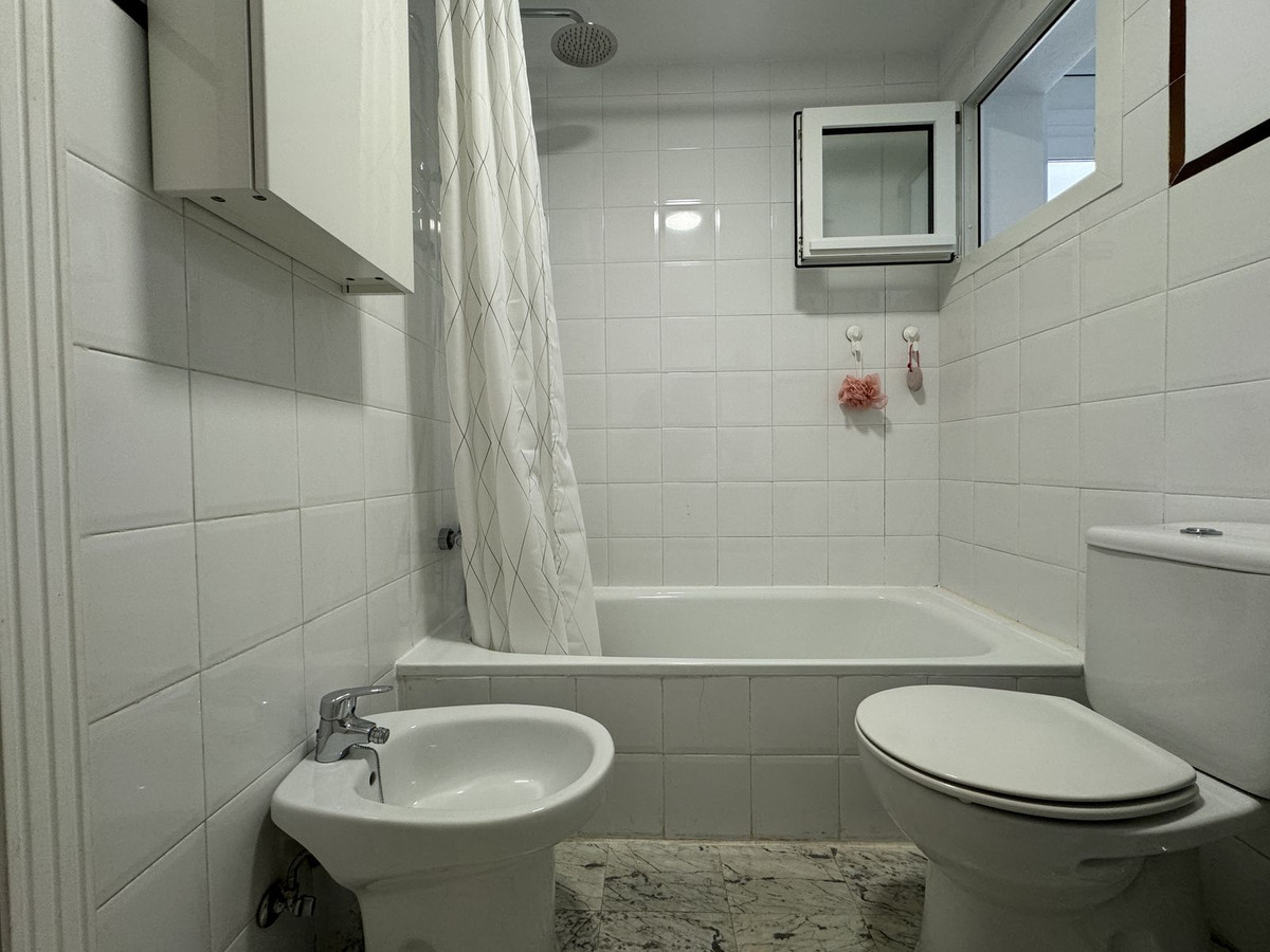 1 Bed, 1 Bath, ApartmentFor Sale, San Luis de Sabinillas, Malaga