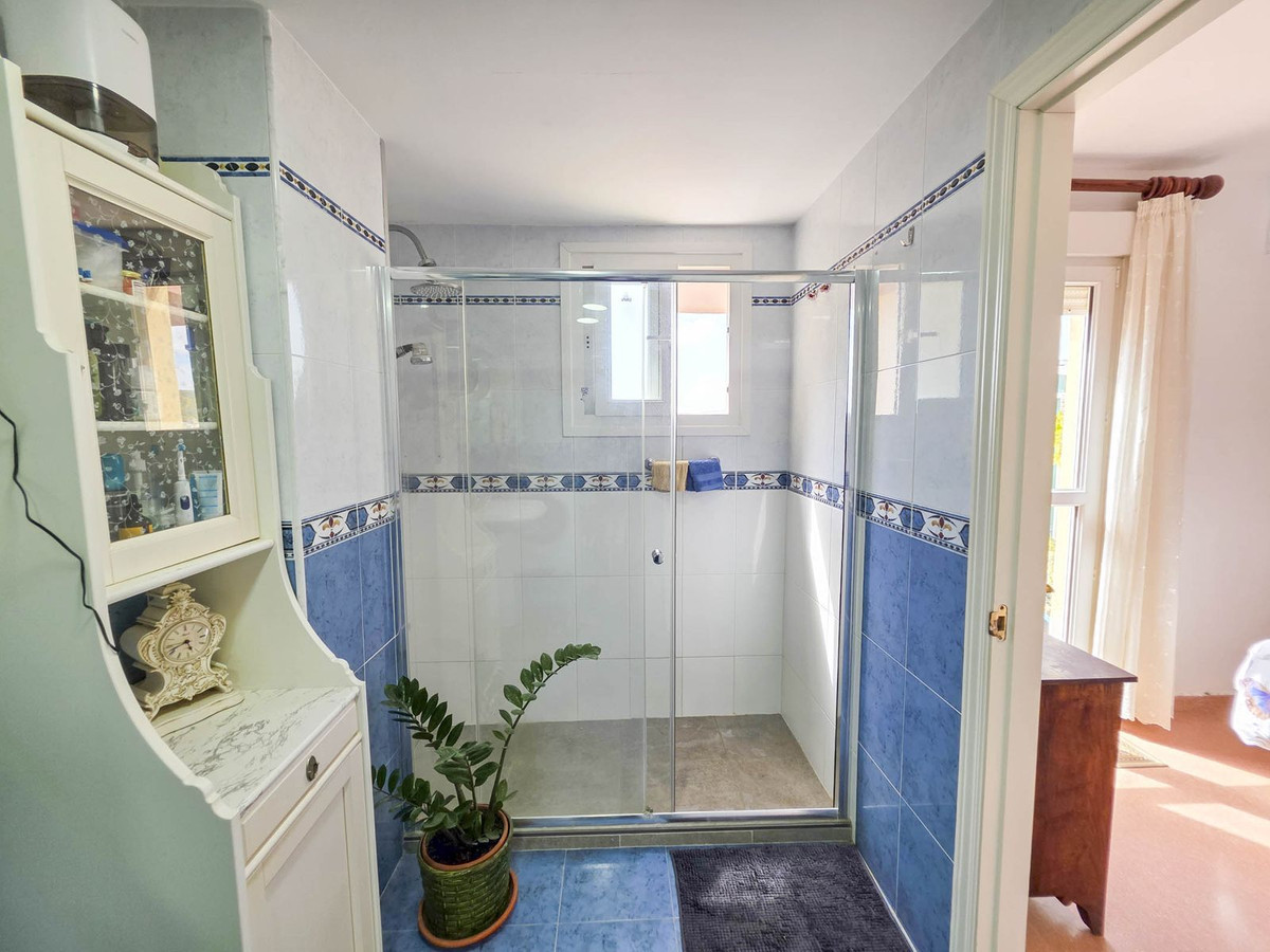 1 Bed, 1 Bath, ApartmentFor Sale, San Luis de Sabinillas, Malaga