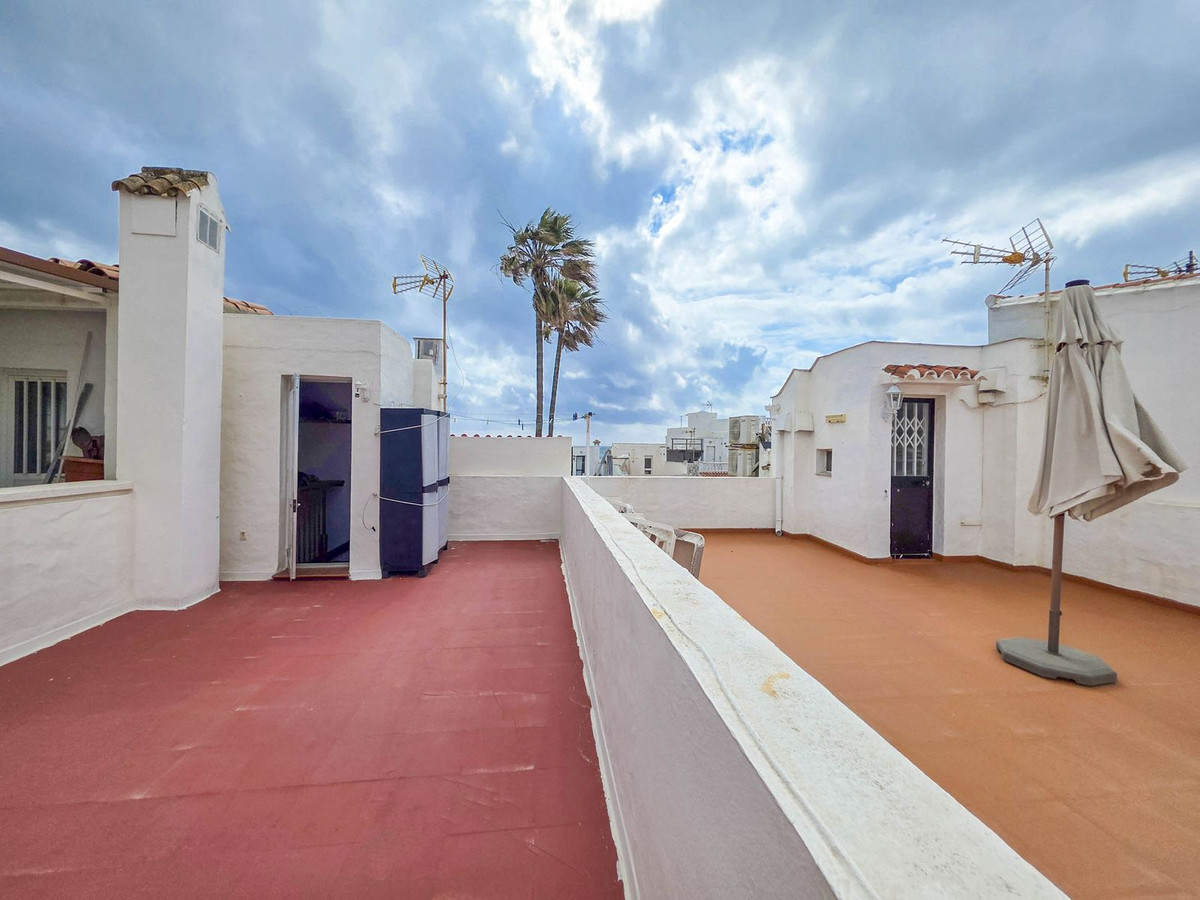 2 Bed, 2 Bath, HouseFor Sale, La Duquesa, Malaga