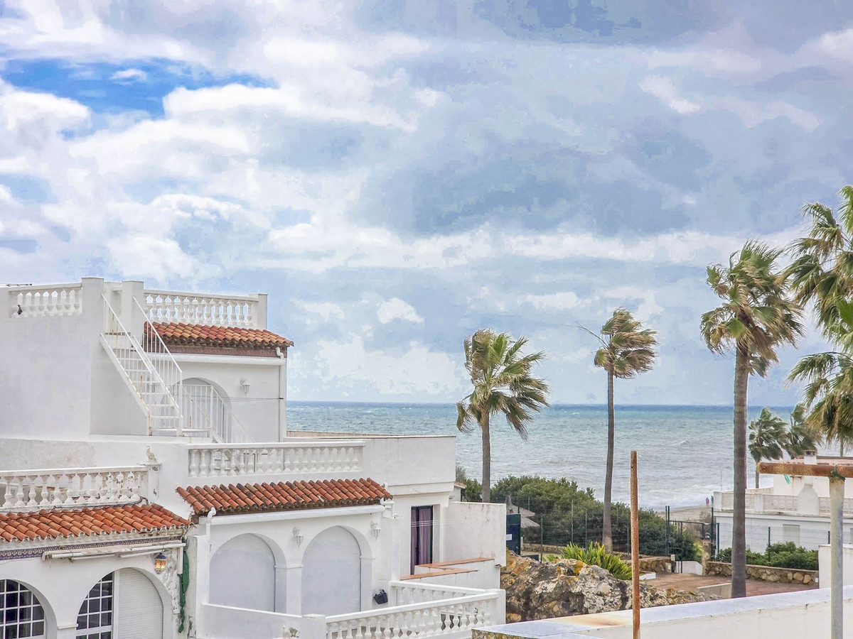 2 Bed, 2 Bath, HouseFor Sale, La Duquesa, Malaga