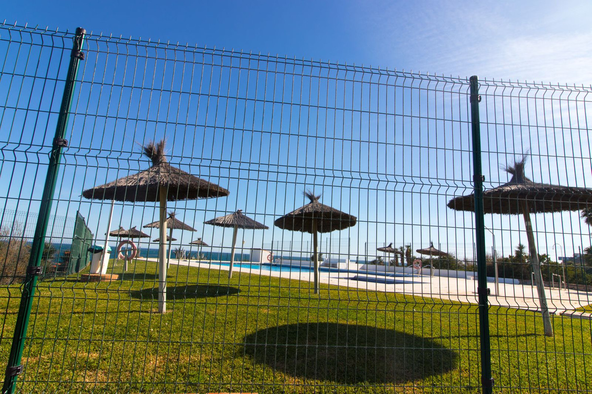 2 Bed, 2 Bath, HouseFor Sale, La Duquesa, Malaga