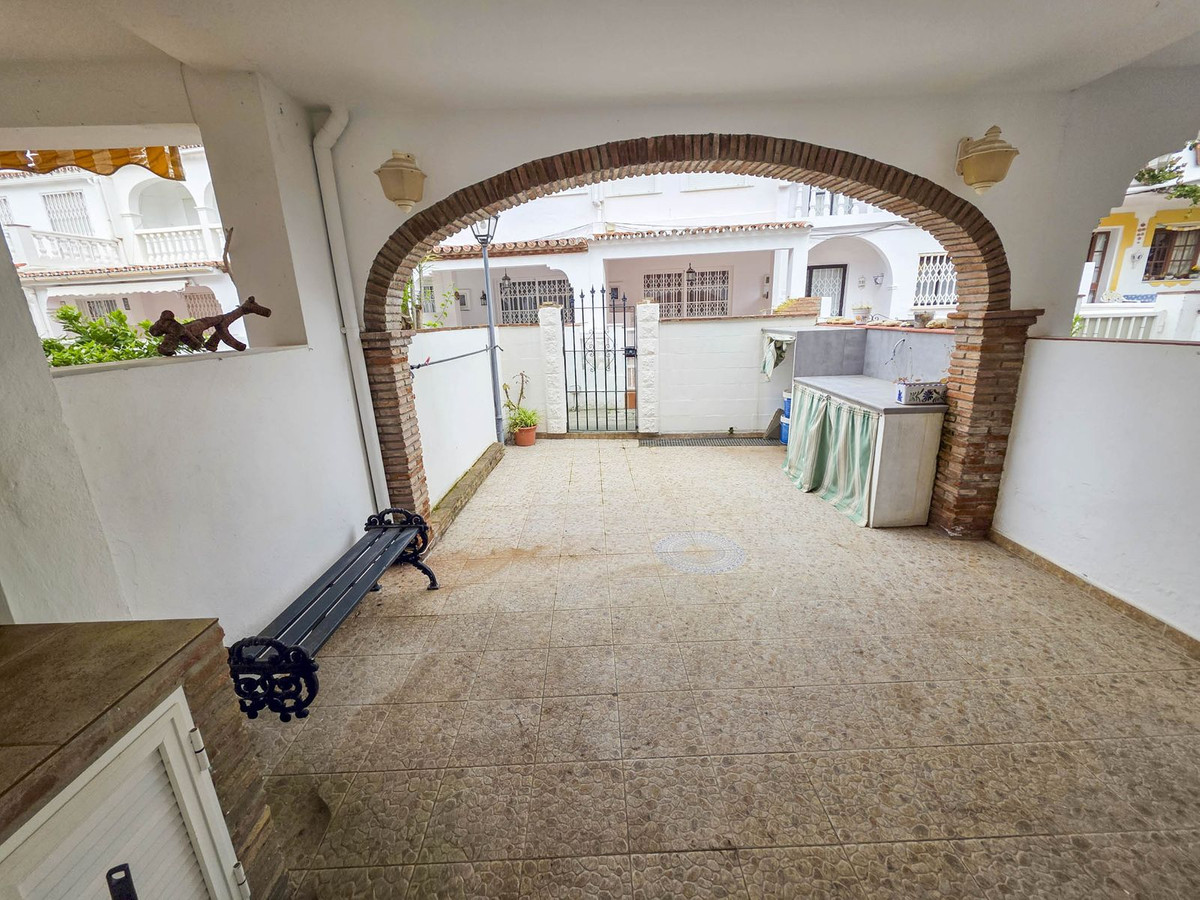 2 Bed, 2 Bath, HouseFor Sale, La Duquesa, Malaga