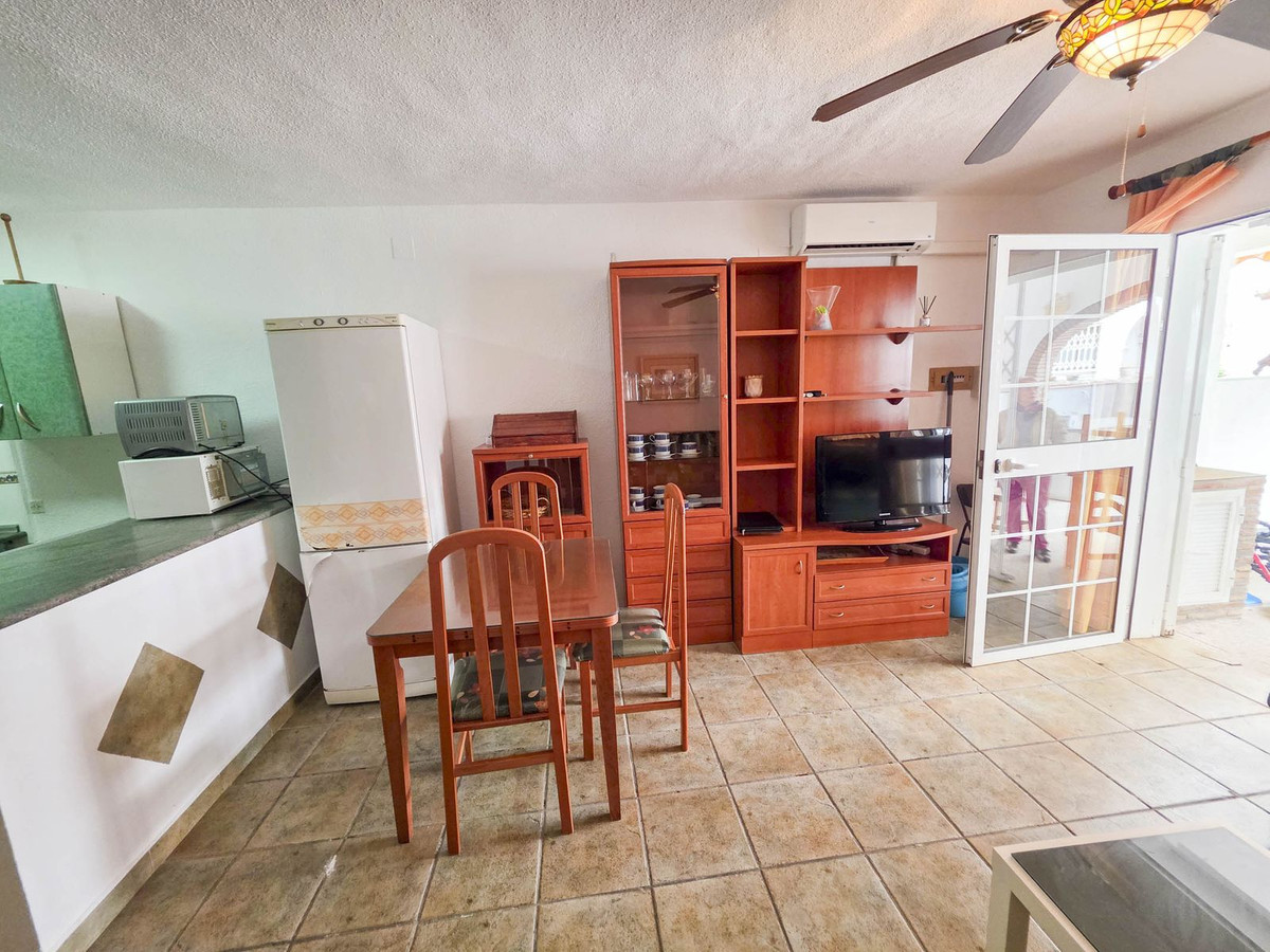 2 Bed, 2 Bath, HouseFor Sale, La Duquesa, Malaga