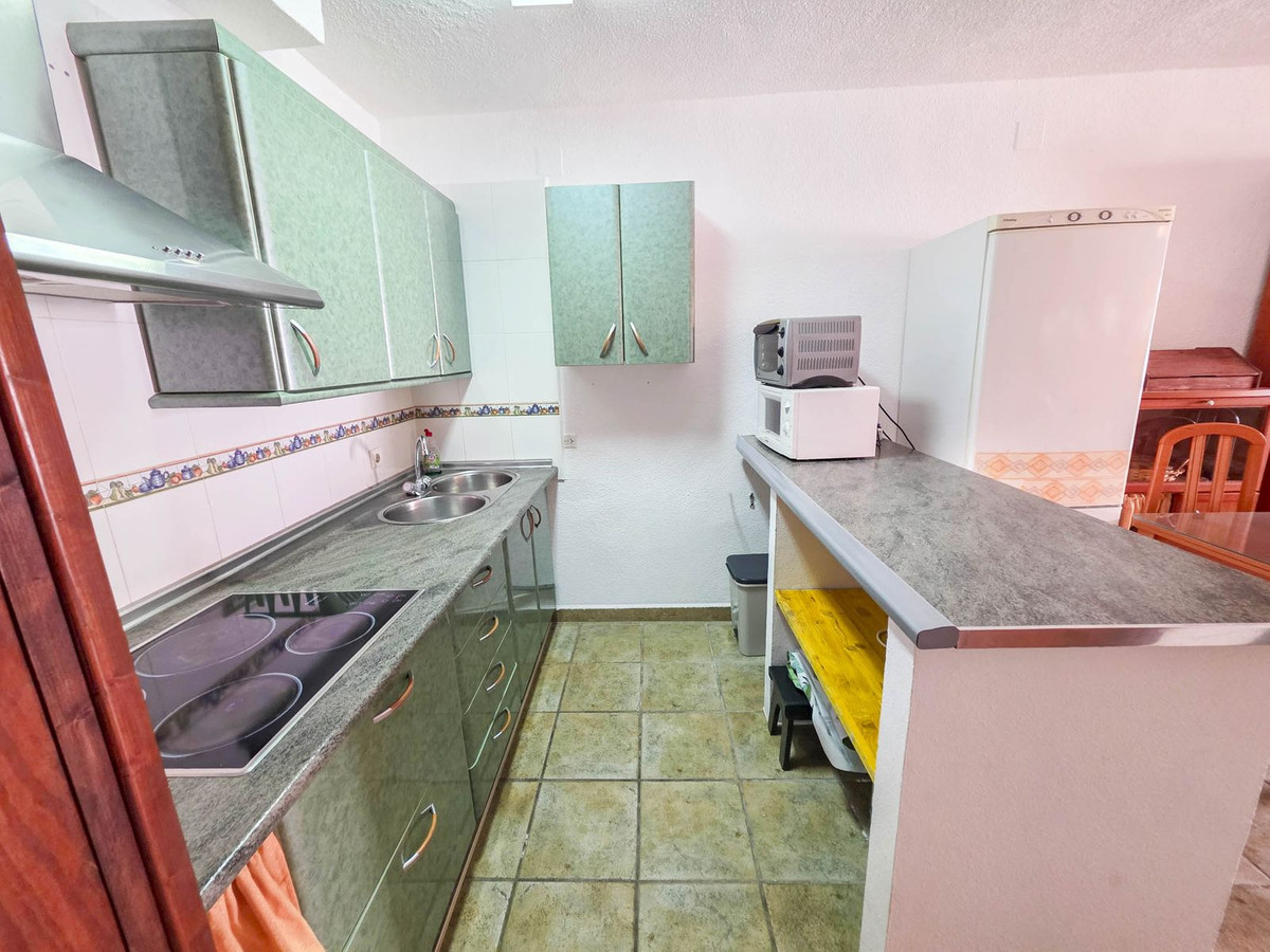 2 Bed, 2 Bath, HouseFor Sale, La Duquesa, Malaga