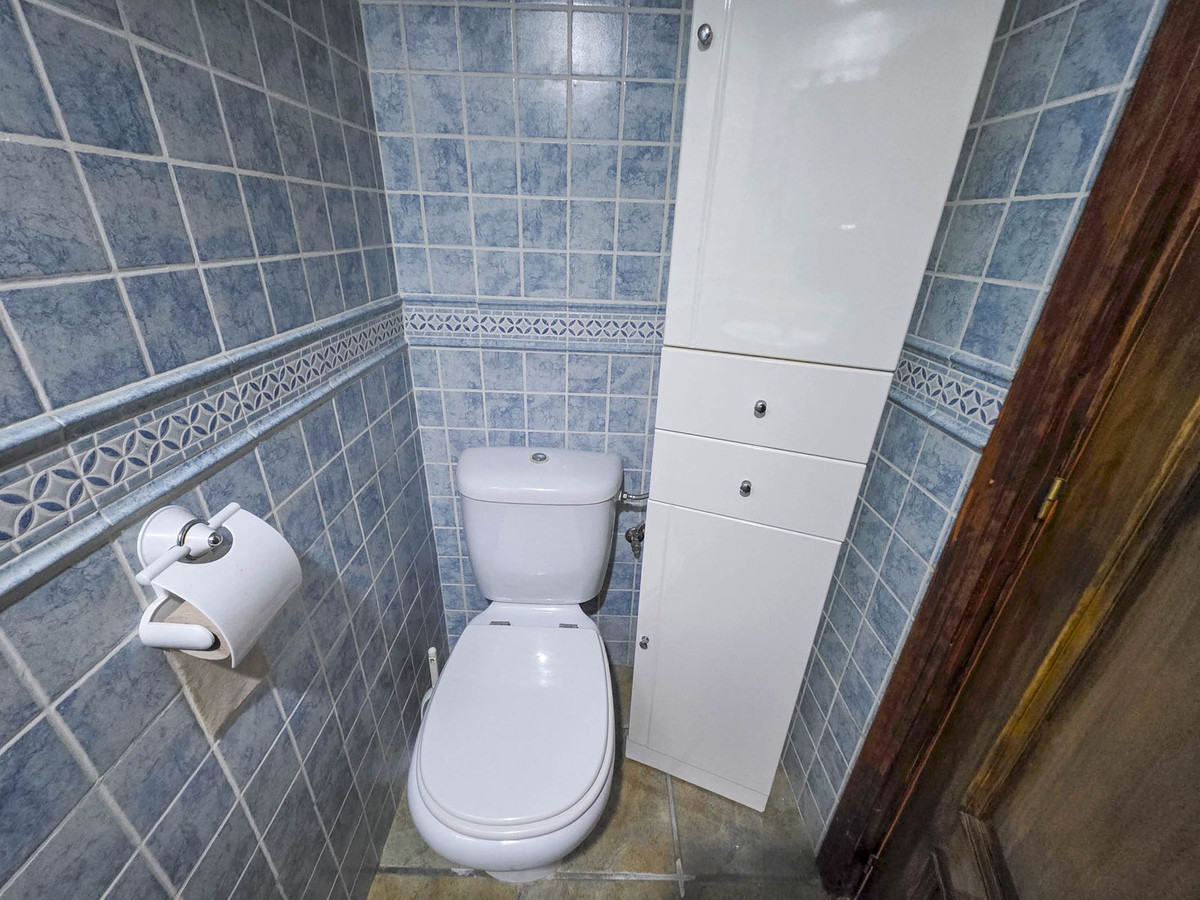 2 Bed, 2 Bath, HouseFor Sale, La Duquesa, Malaga