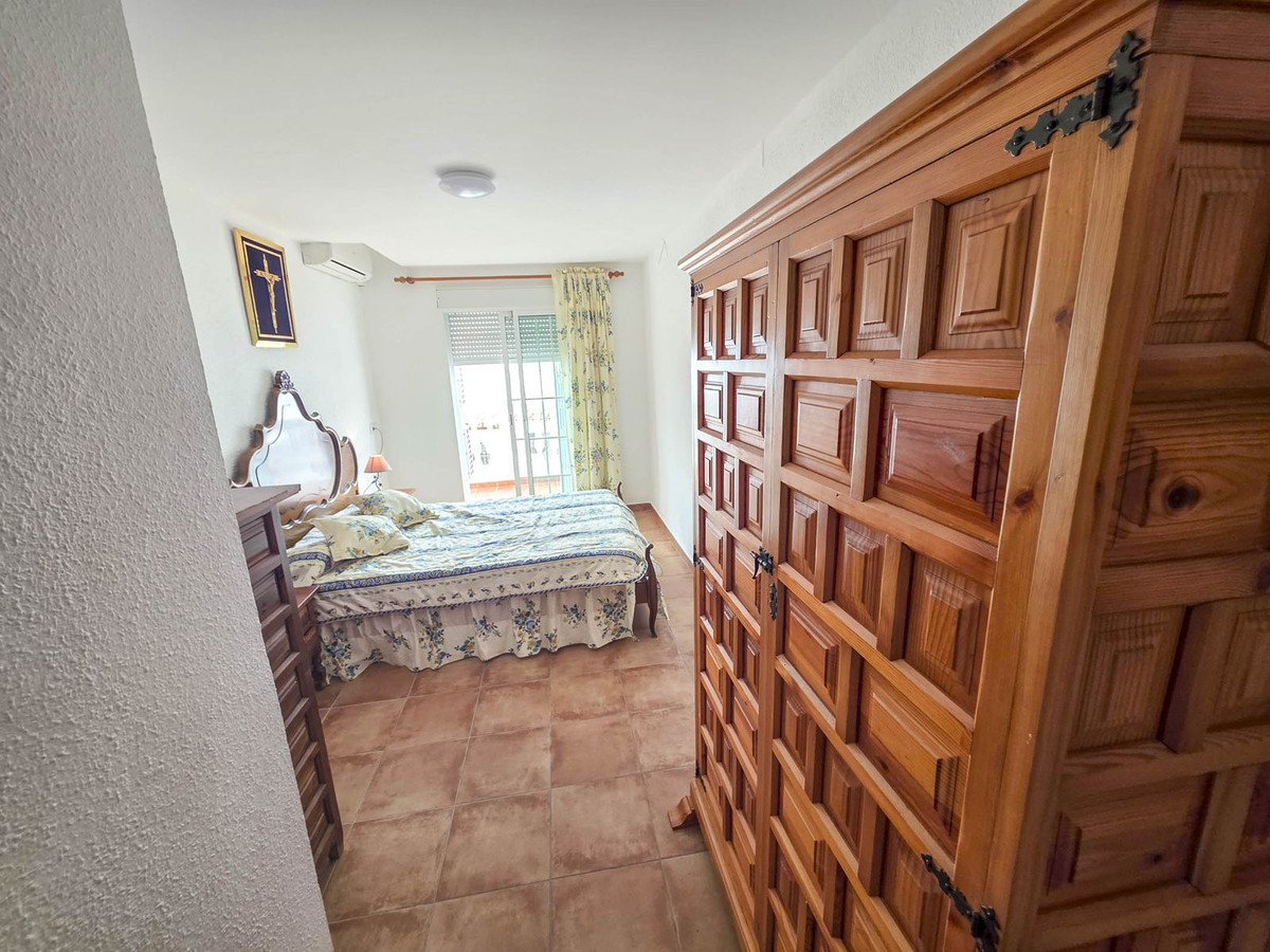 2 Bed, 2 Bath, HouseFor Sale, La Duquesa, Malaga
