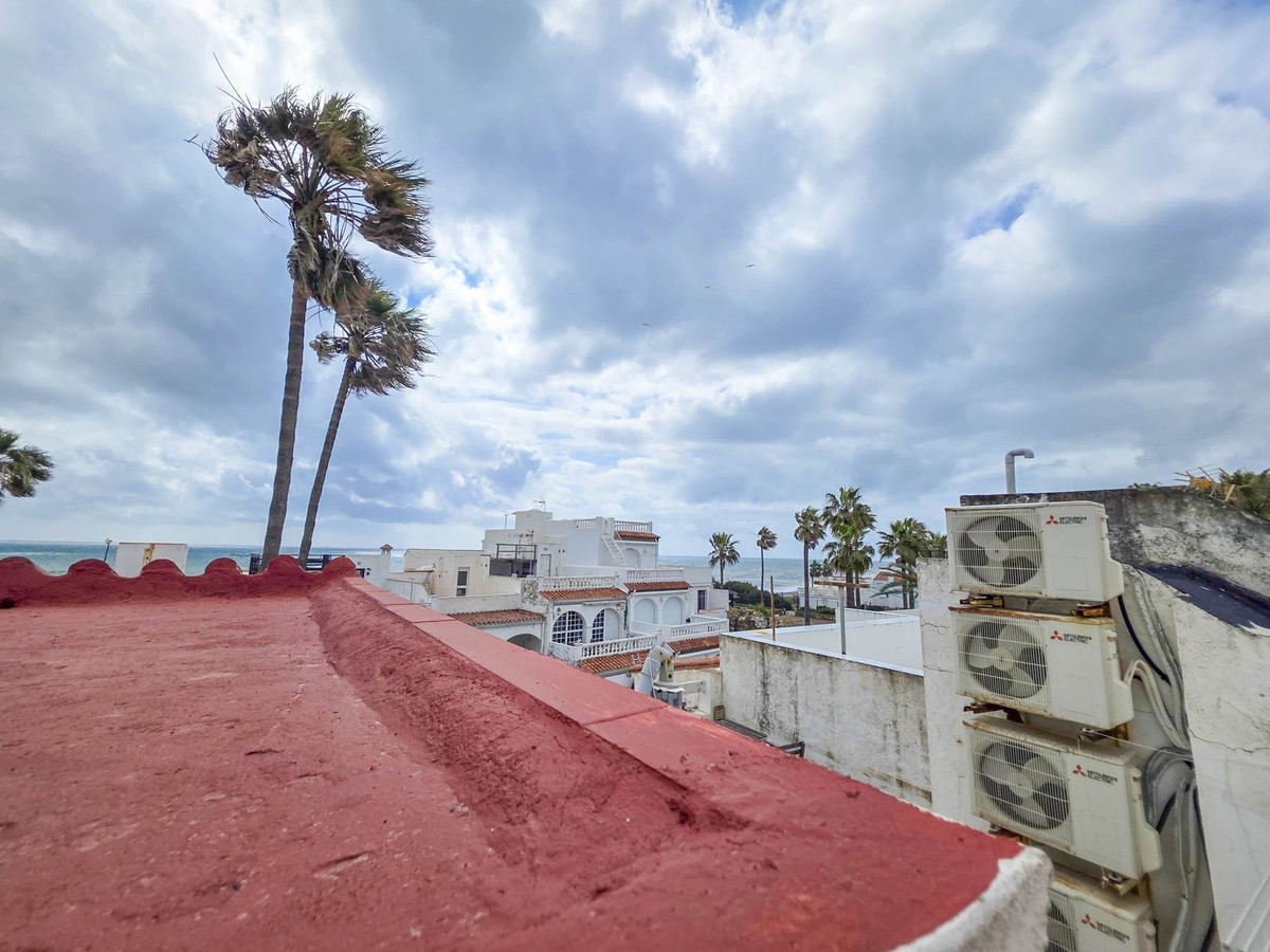 2 Bed, 2 Bath, HouseFor Sale, La Duquesa, Malaga