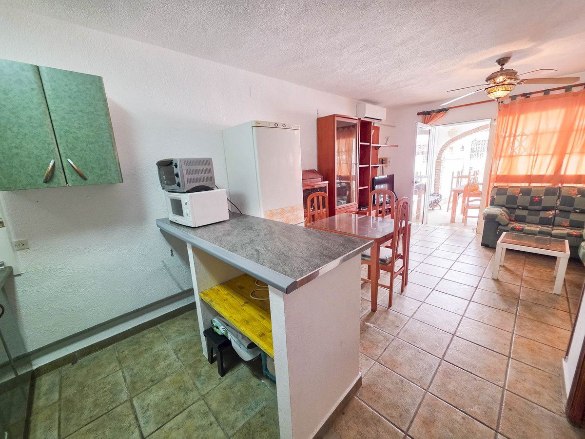 2 Bed, 2 Bath, HouseFor Sale, La Duquesa, Malaga