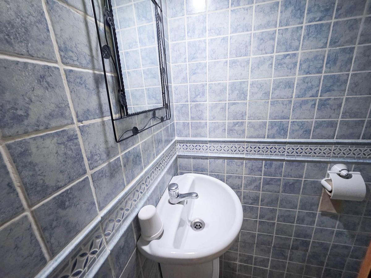 2 Bed, 2 Bath, HouseFor Sale, La Duquesa, Malaga