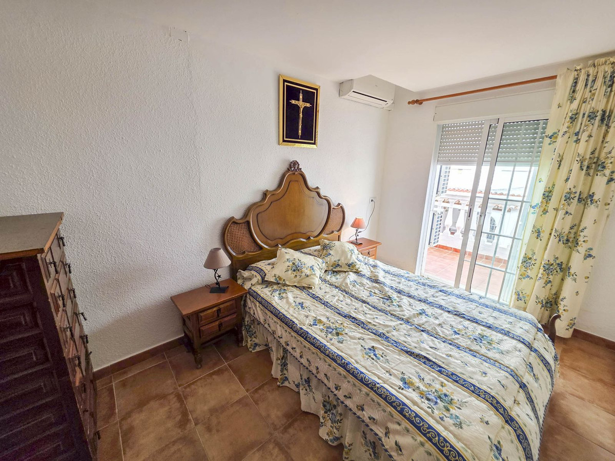 2 Bed, 2 Bath, HouseFor Sale, La Duquesa, Malaga