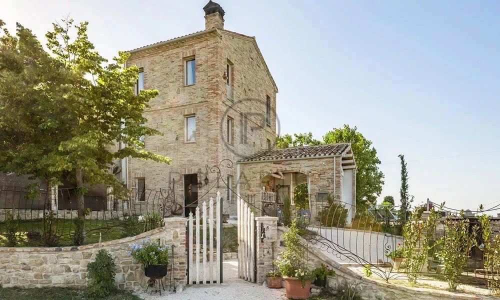 2 Bed, 3 Bath, HouseFor Sale, Staffolo, Ancona