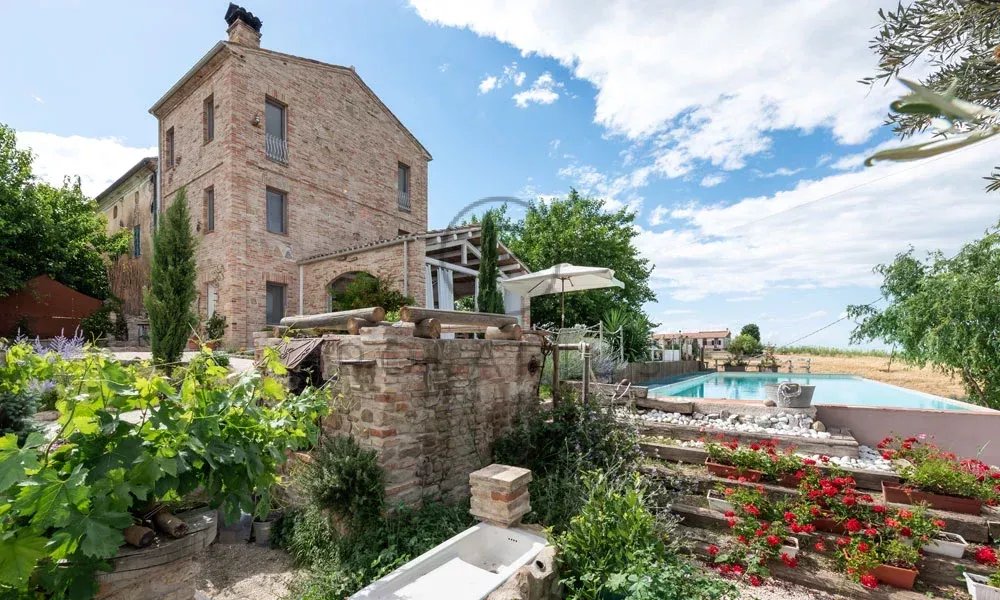 2 Bed, 3 Bath, HouseFor Sale, Staffolo, Ancona