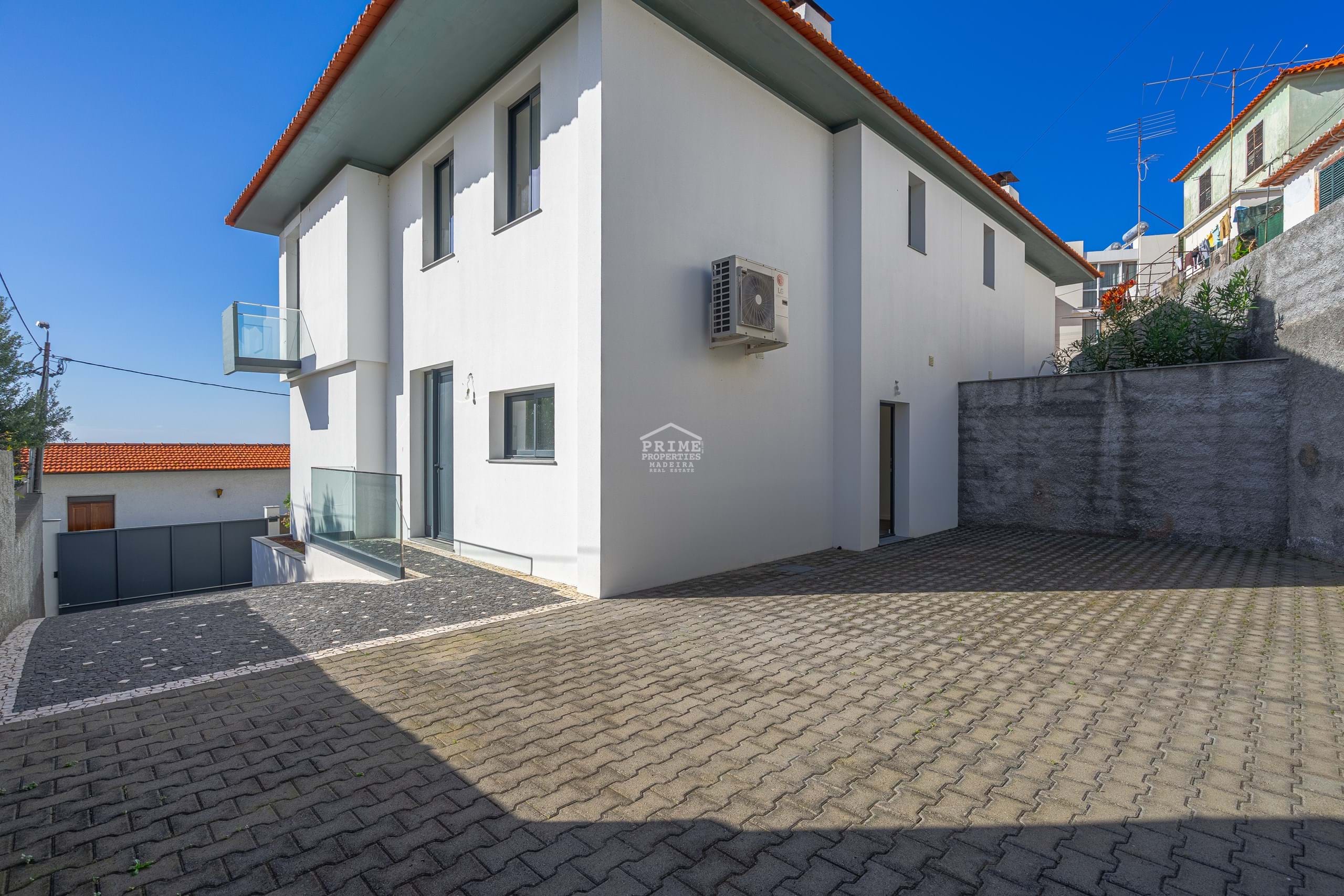 3 Bed, 3 Bath, HouseFor Sale, Funchal, Ilha da Madeira, 9050-091
