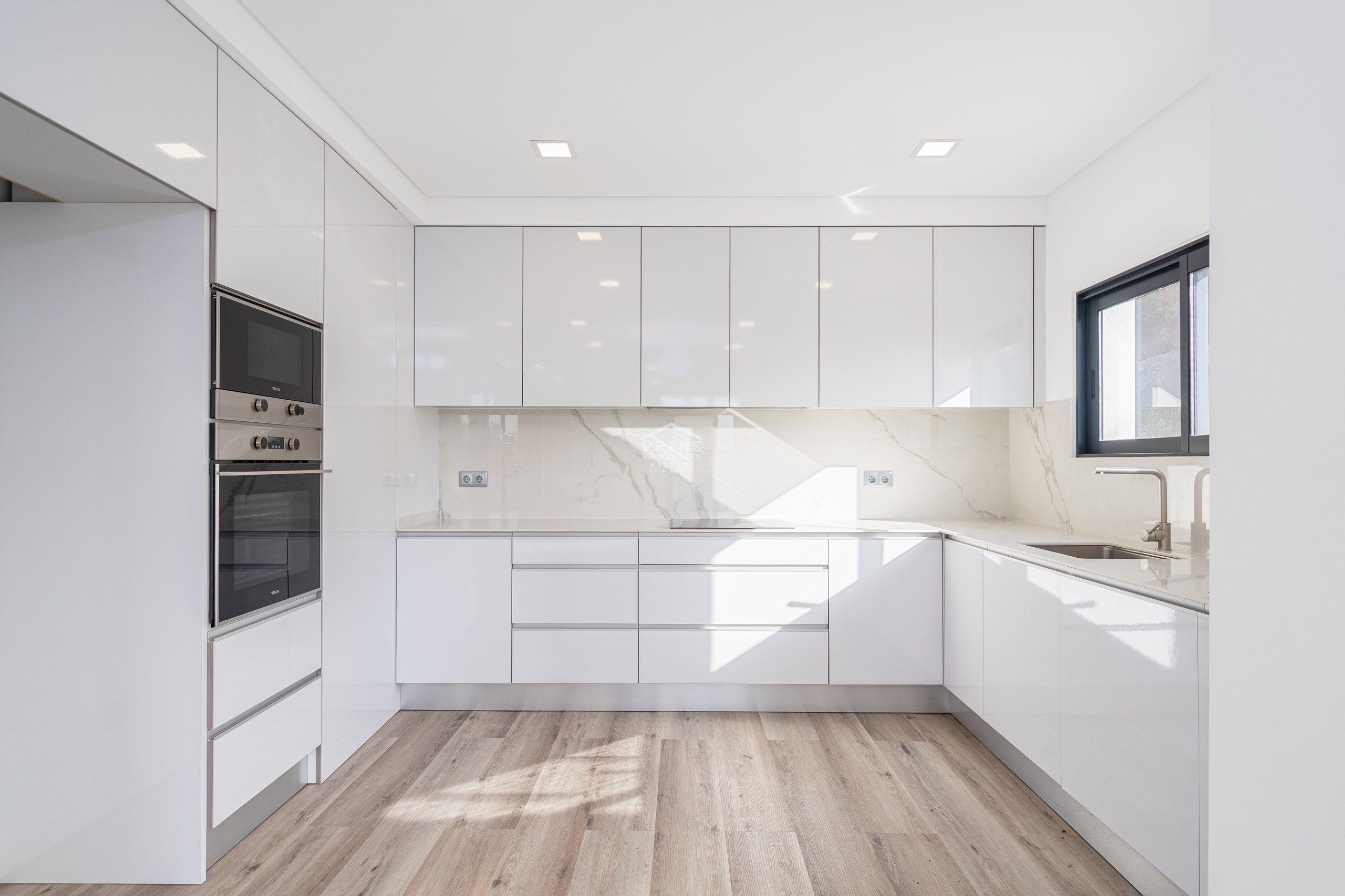 3 Bed, 3 Bath, HouseFor Sale, Funchal, Ilha da Madeira, 9050-091