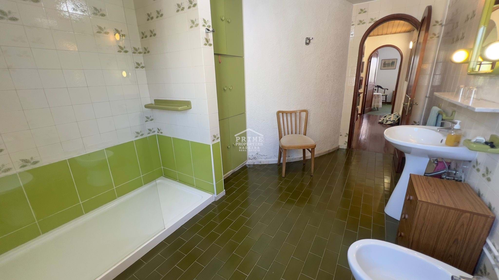 6 Bed, 5 Bath, HouseFor Sale, Santa Cruz, Ilha da Madeira, 9125-025