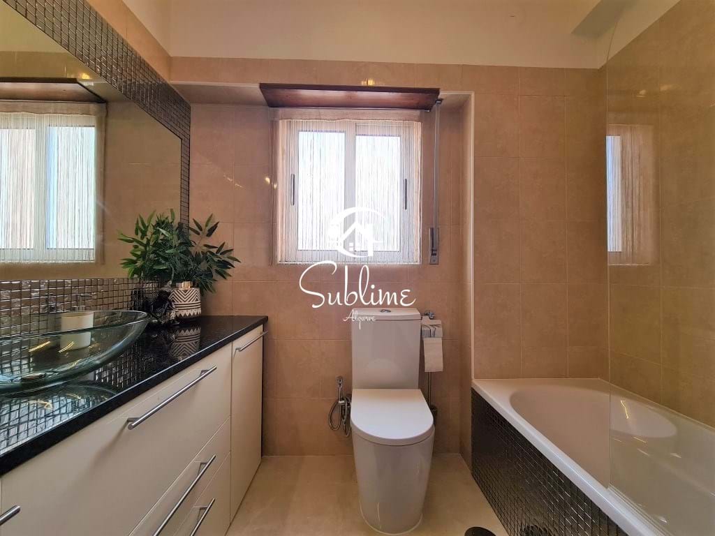 2 Bed, 1 Bath, ApartmentFor Sale, Lagos, Faro, 8600-776