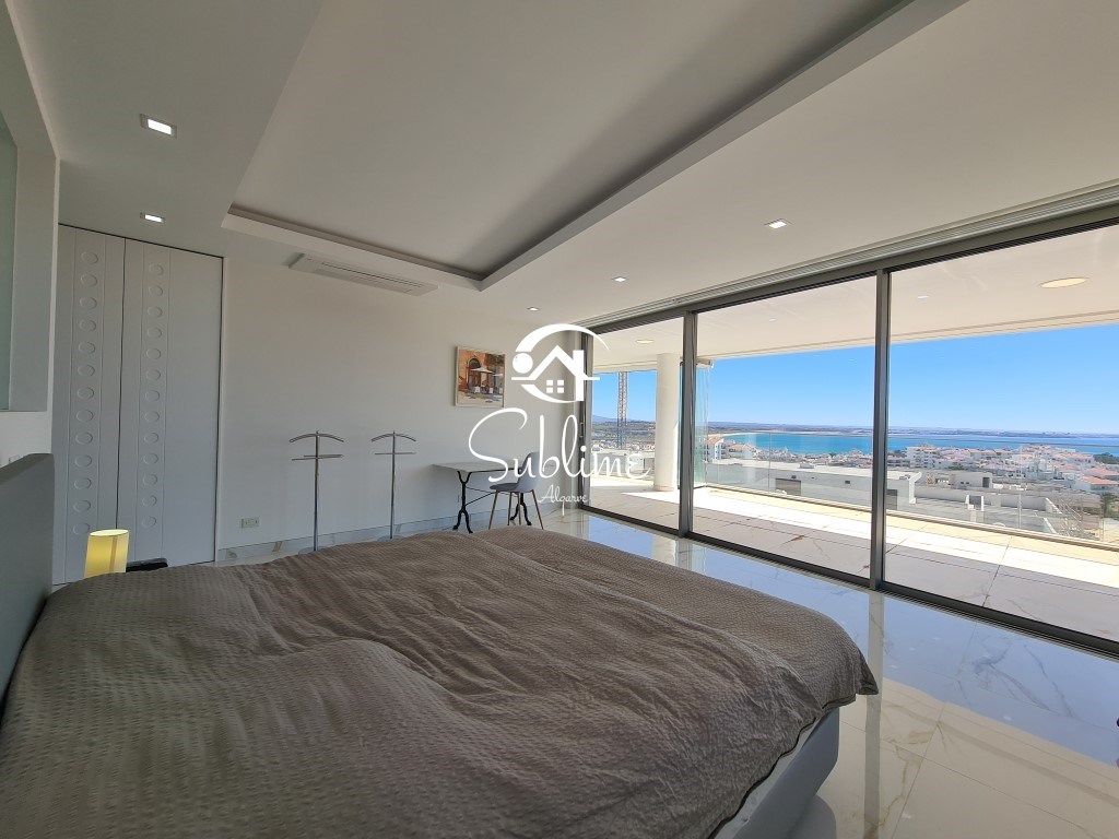 4 Bed, 4 Bath, ApartmentFor Sale, Lagos, Faro, 8600-545
