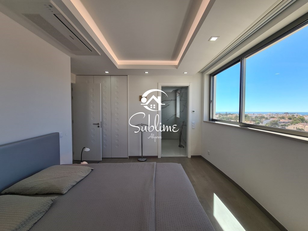 4 Bed, 4 Bath, ApartmentFor Sale, Lagos, Faro, 8600-545