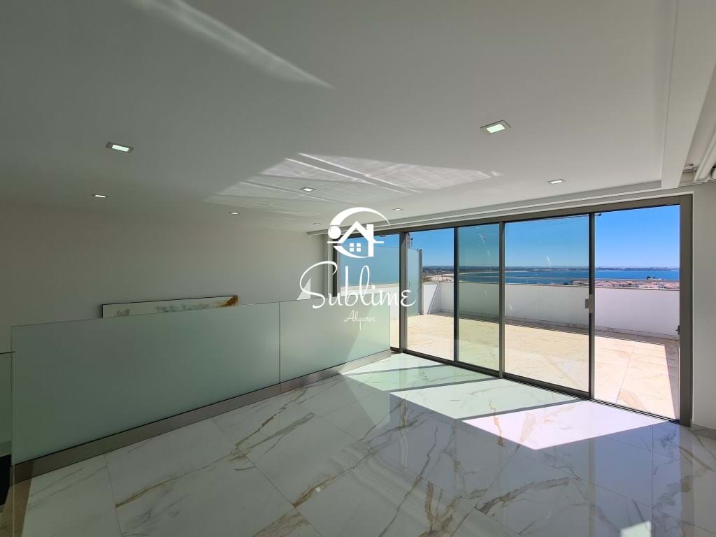 4 Bed, 4 Bath, ApartmentFor Sale, Lagos, Faro, 8600-545