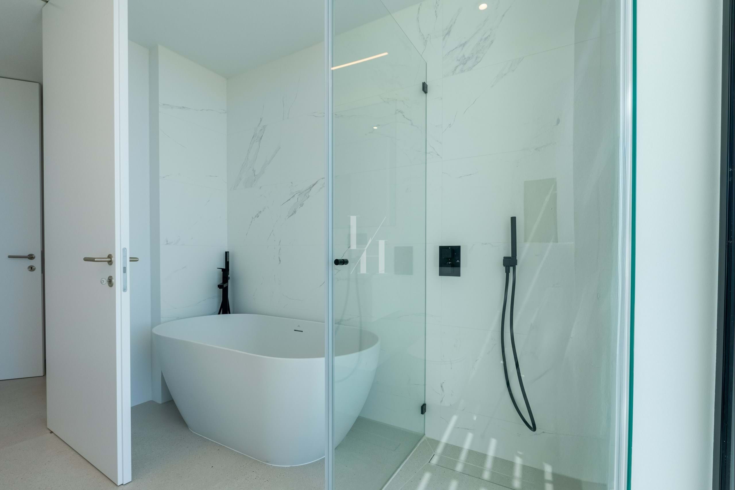 3 Bed, 3 Bath, ApartmentFor Sale, Loulé, Faro, 8125-507