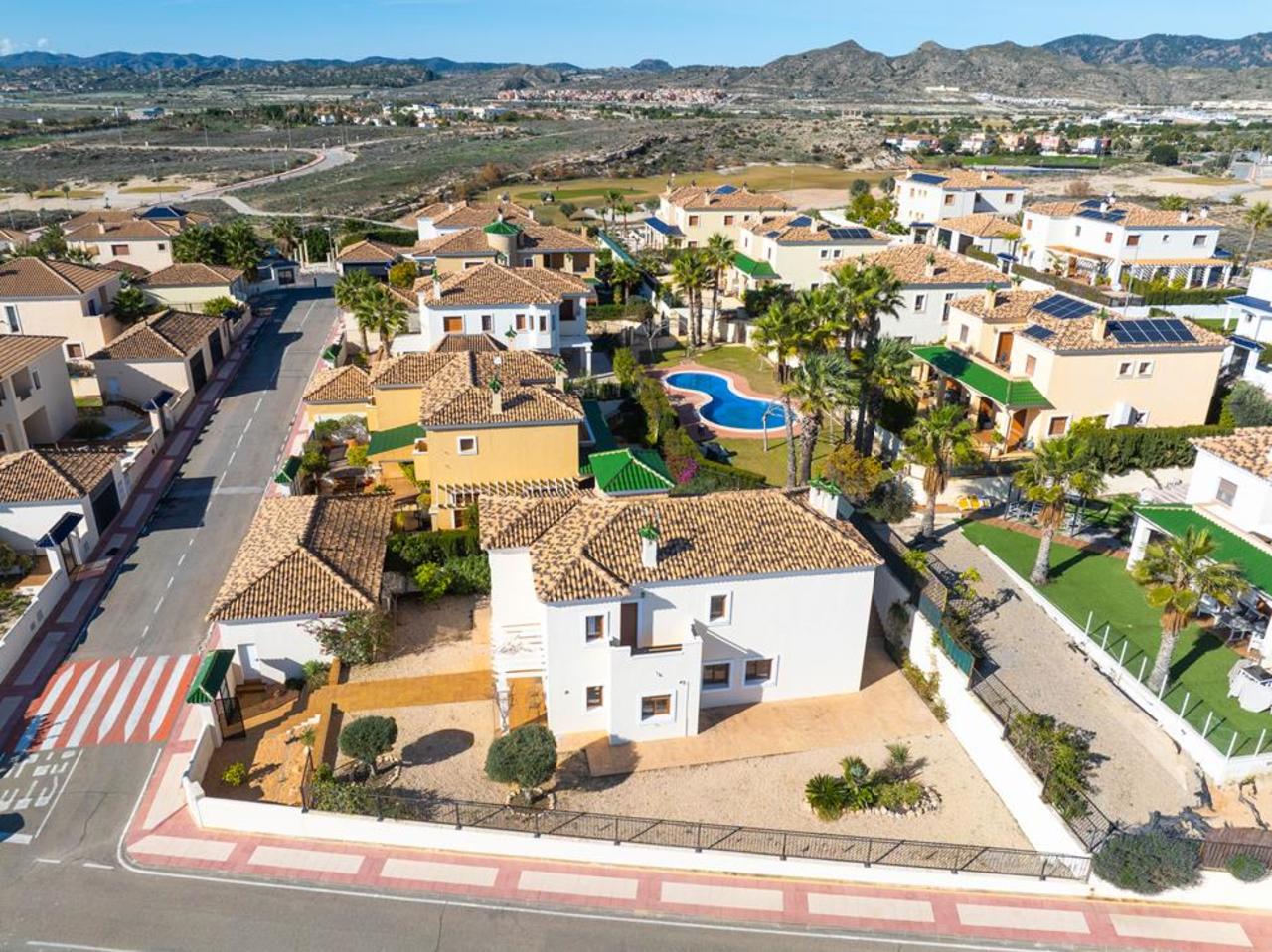4 Bed, 4 Bath, HouseFor Sale, Altaona Golf and Country Village, Murcia