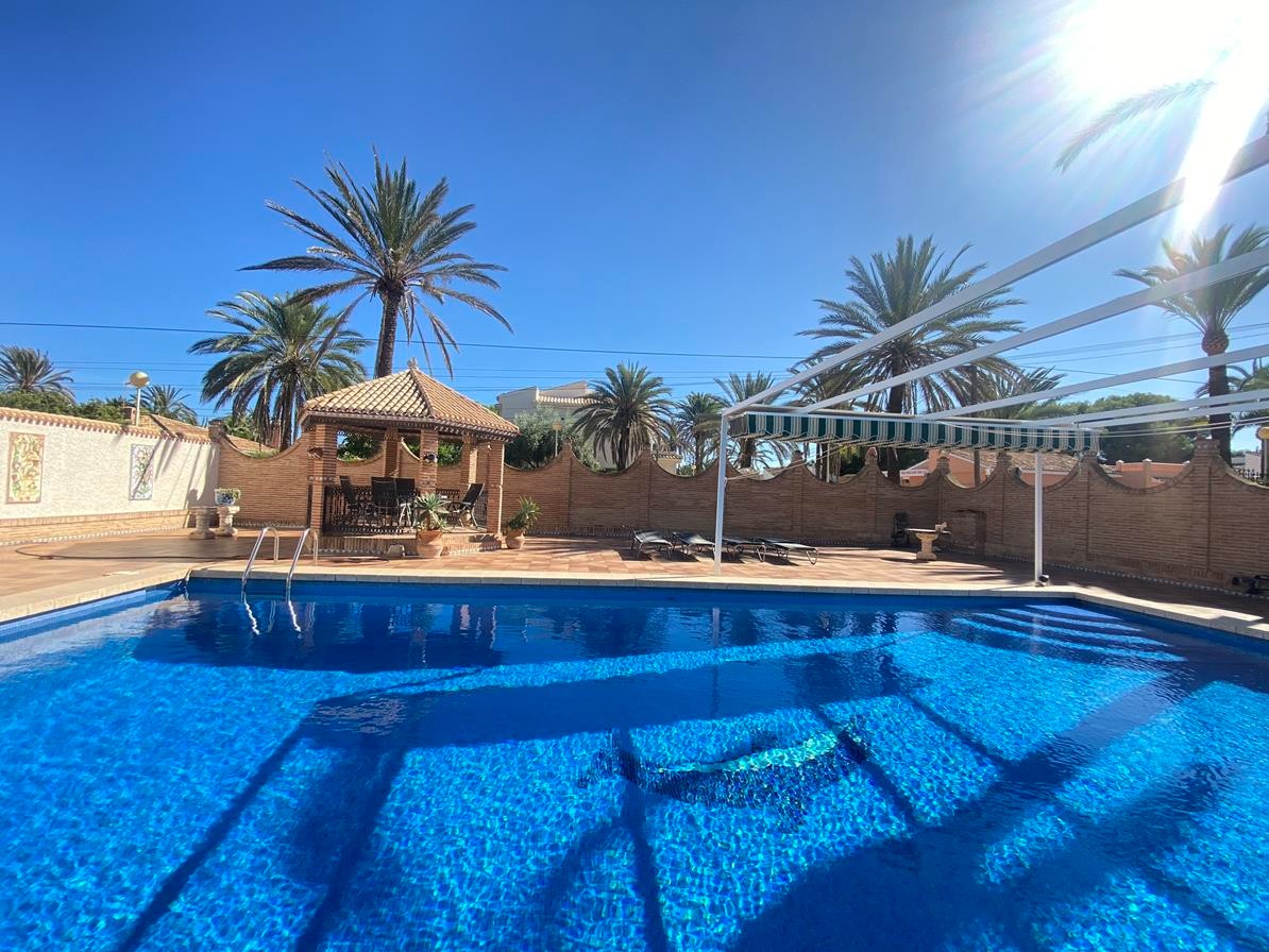8 Bed, 4 Bath, HouseFor Sale, Cabo Roig, Alicante