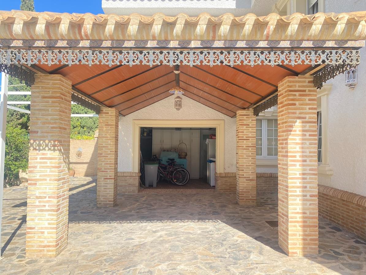 8 Bed, 4 Bath, HouseFor Sale, Cabo Roig, Alicante