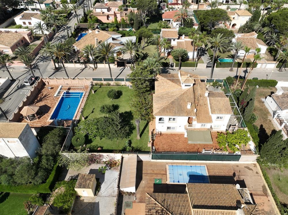 8 Bed, 4 Bath, HouseFor Sale, Cabo Roig, Alicante