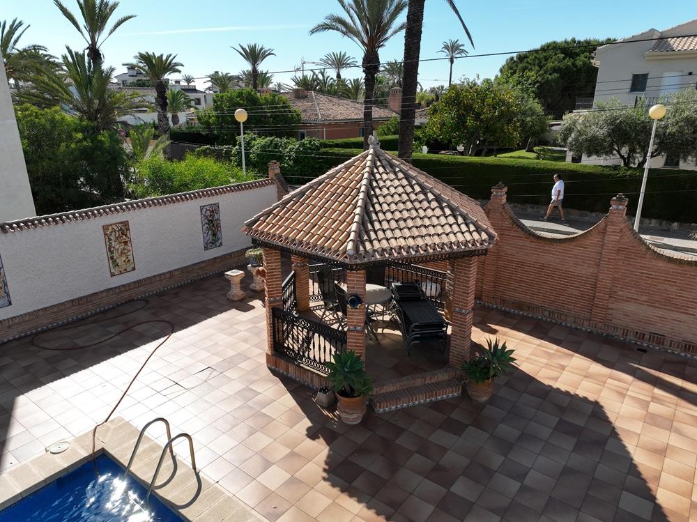 8 Bed, 4 Bath, HouseFor Sale, Cabo Roig, Alicante