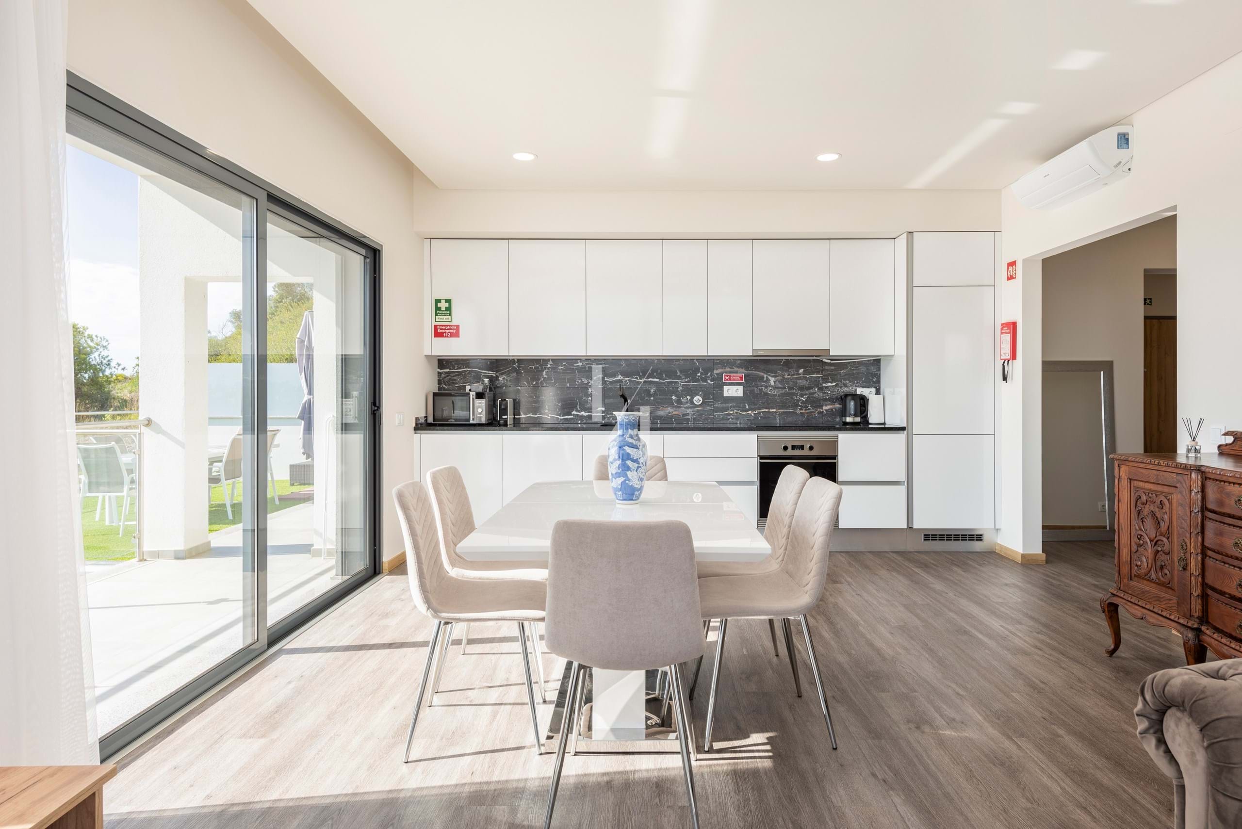 3 Bed, 2 Bath, ApartmentFor Sale, Albufeira, Faro, 8200-042