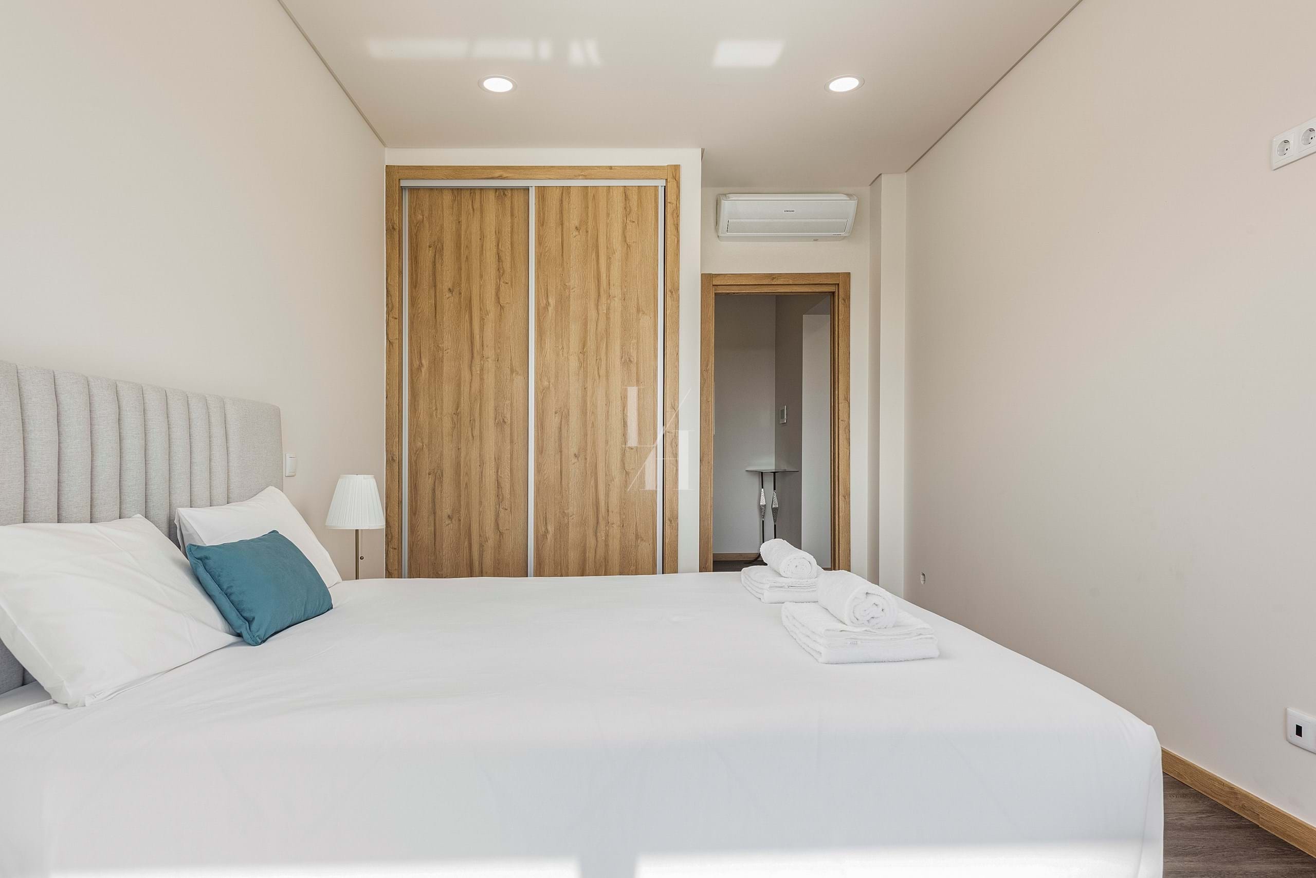 3 Bed, 2 Bath, ApartmentFor Sale, Albufeira, Faro, 8200-042